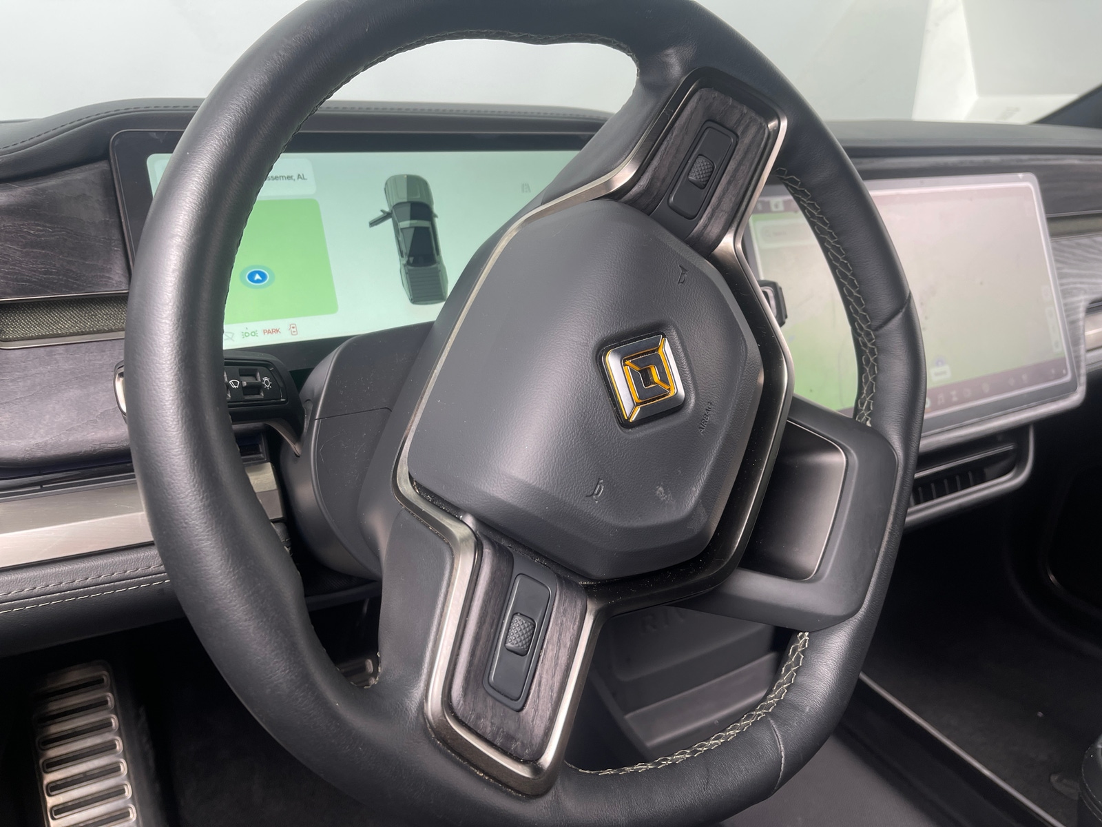 Thumbnail: 2022 Rivian R1T - 4