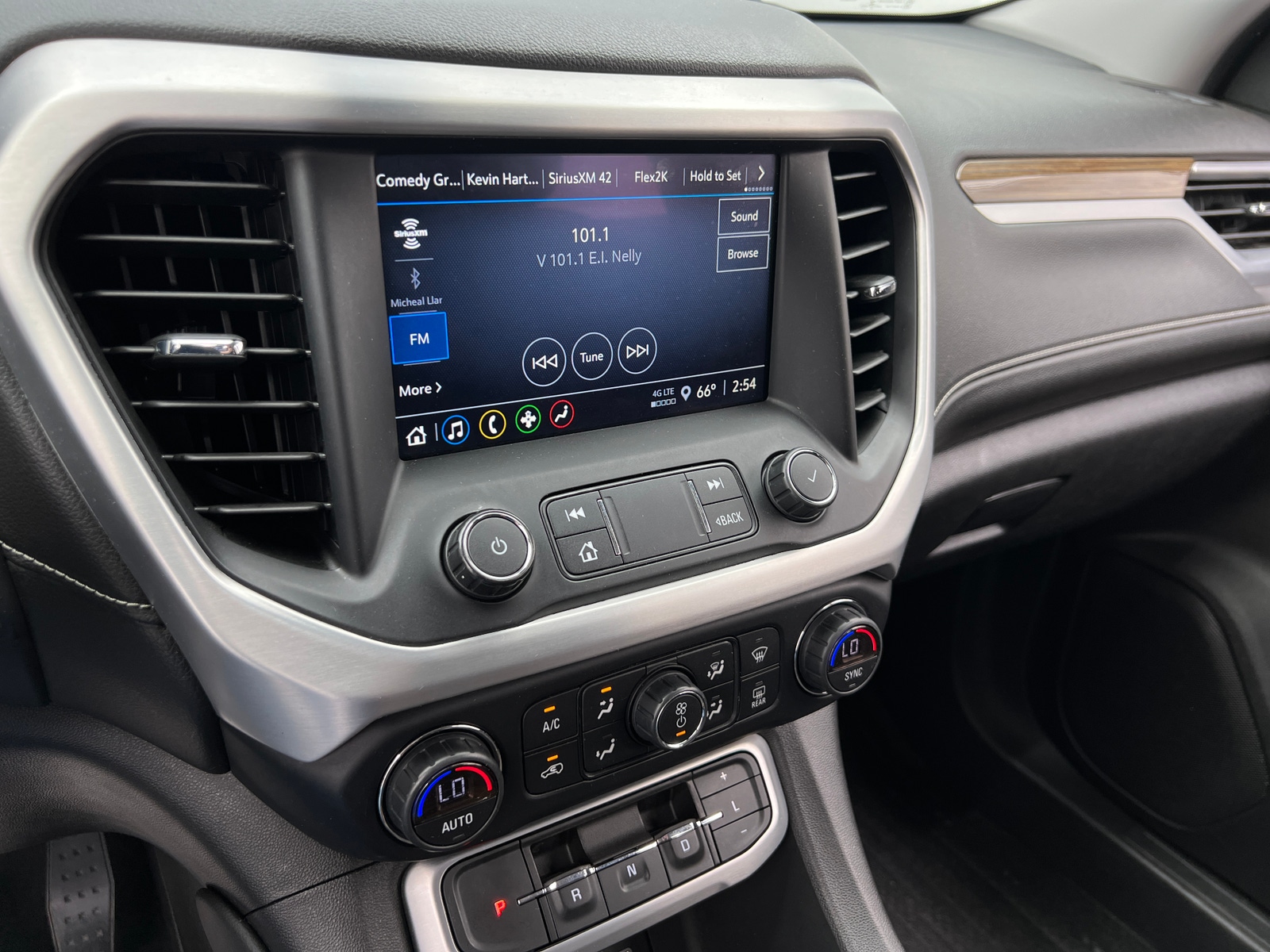 Thumbnail: 2022 GMC Acadia - 4
