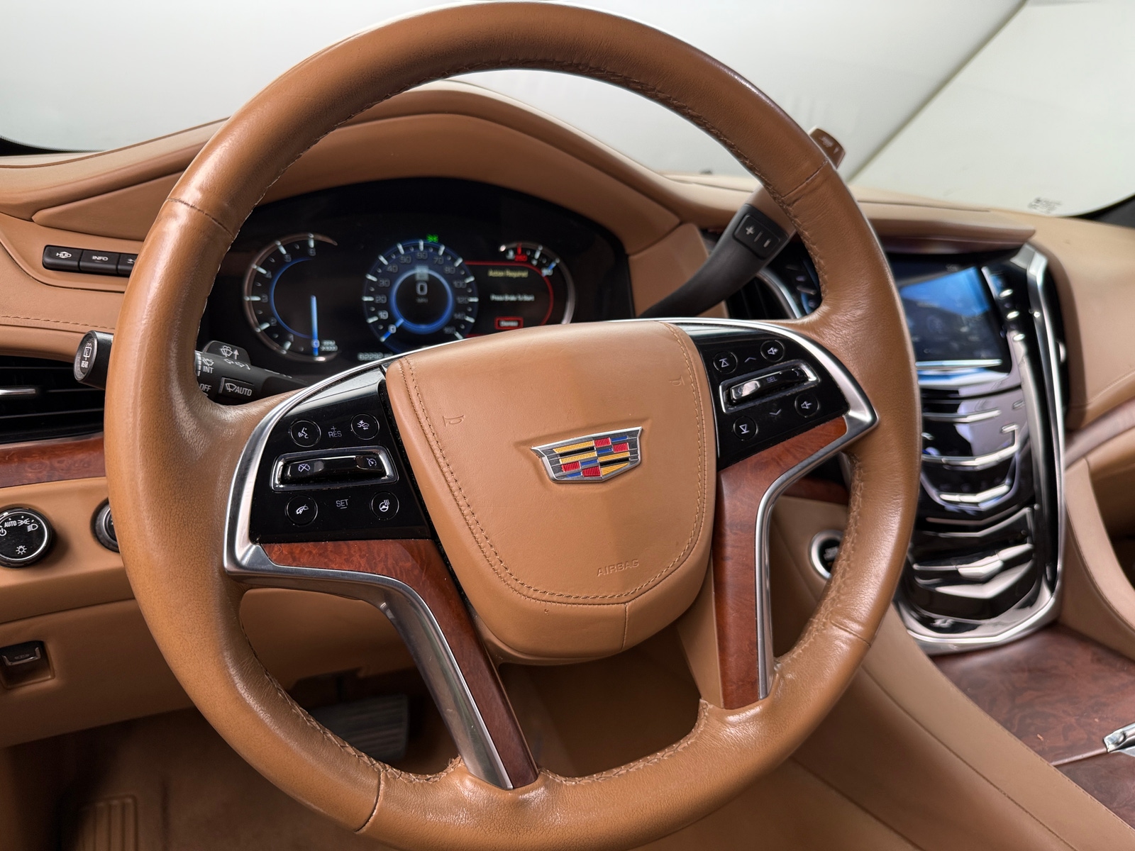 Thumbnail: 2017 Cadillac Escalade - 4