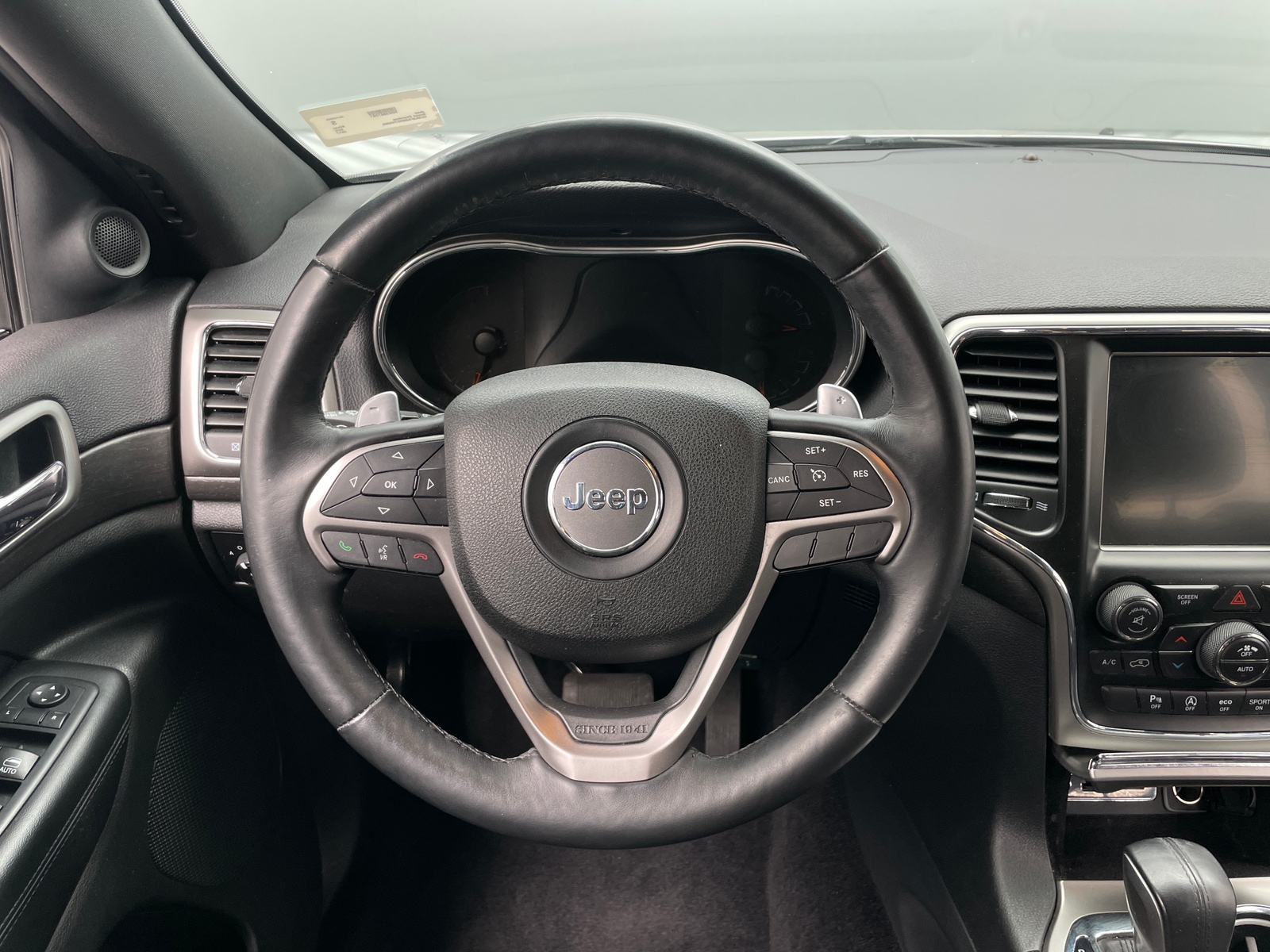 Thumbnail: 2017 Jeep Grand Cherokee - 5