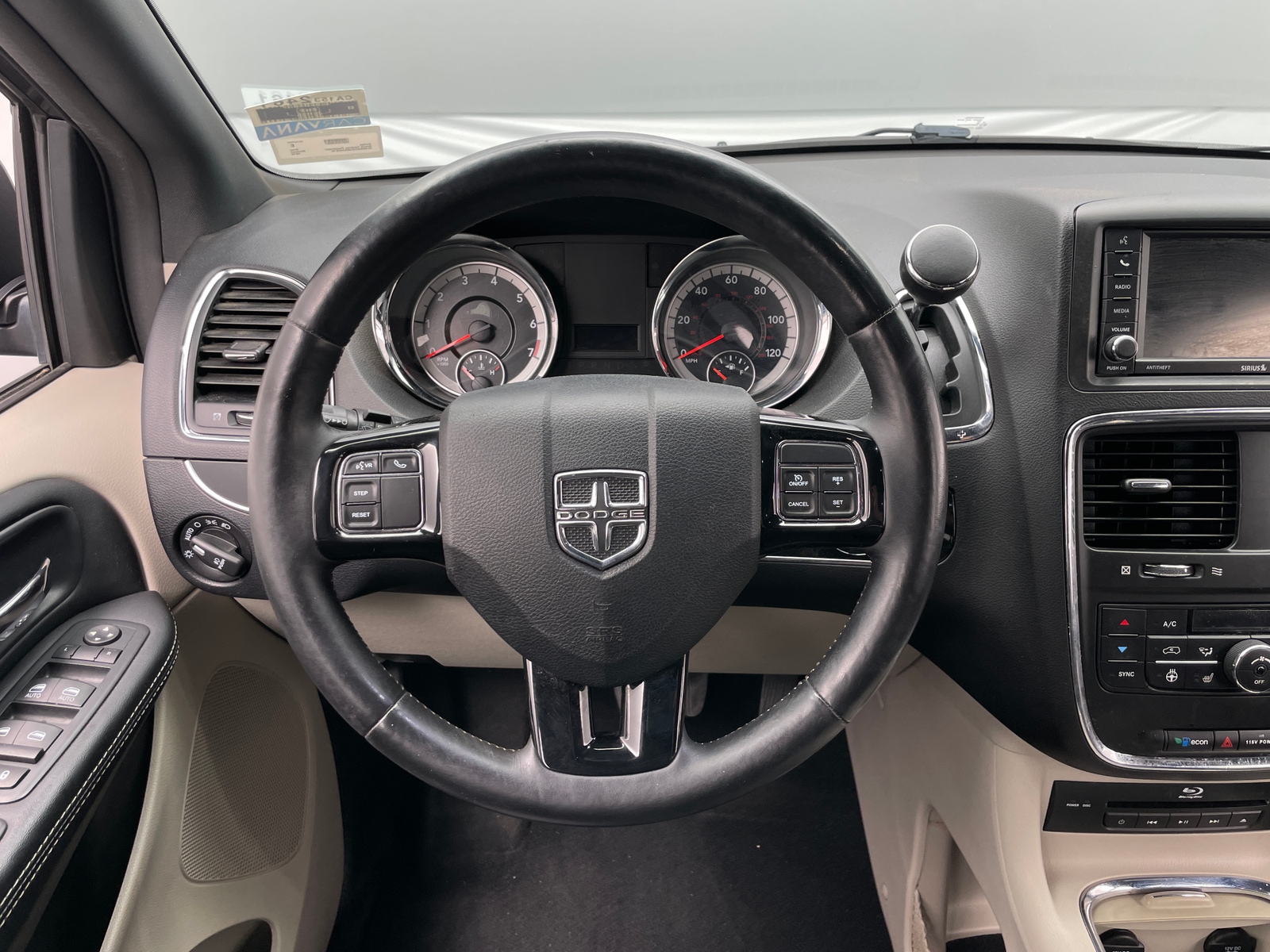 Thumbnail: 2016 Dodge Grand Caravan - 4