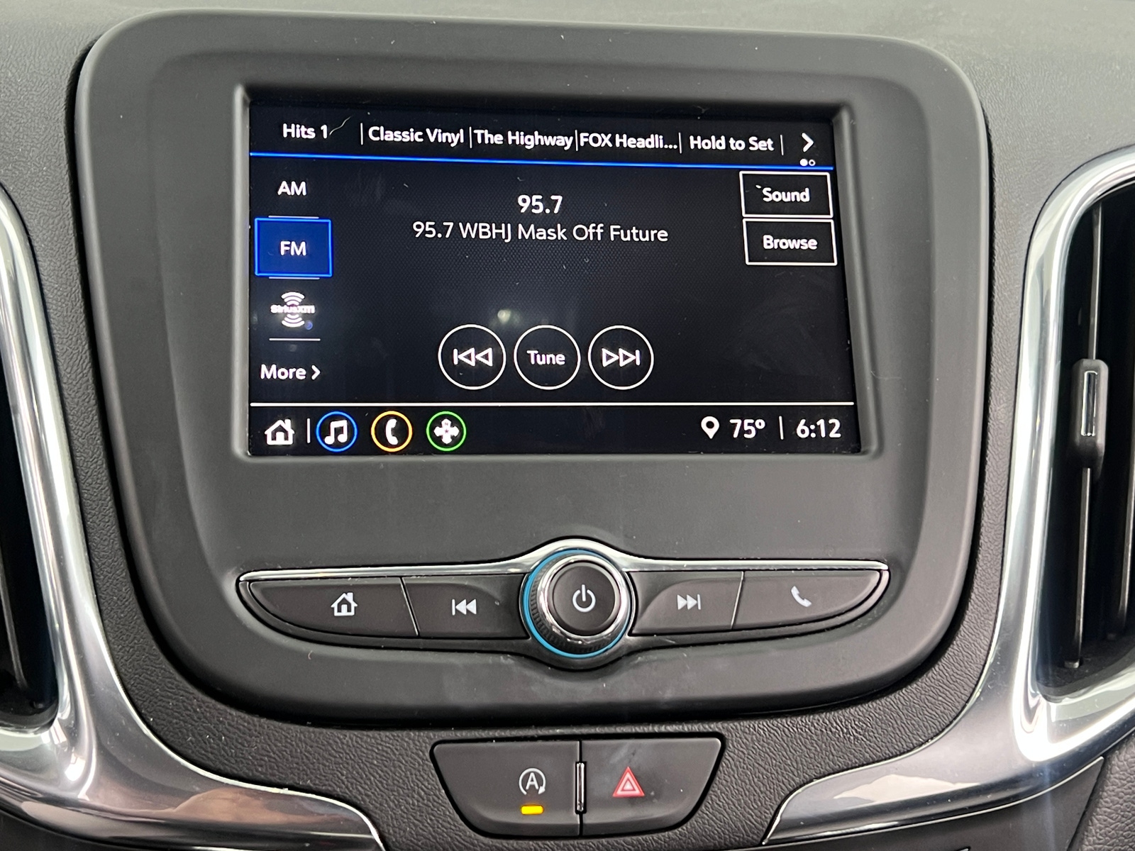 Thumbnail: 2023 Chevrolet Equinox - 4