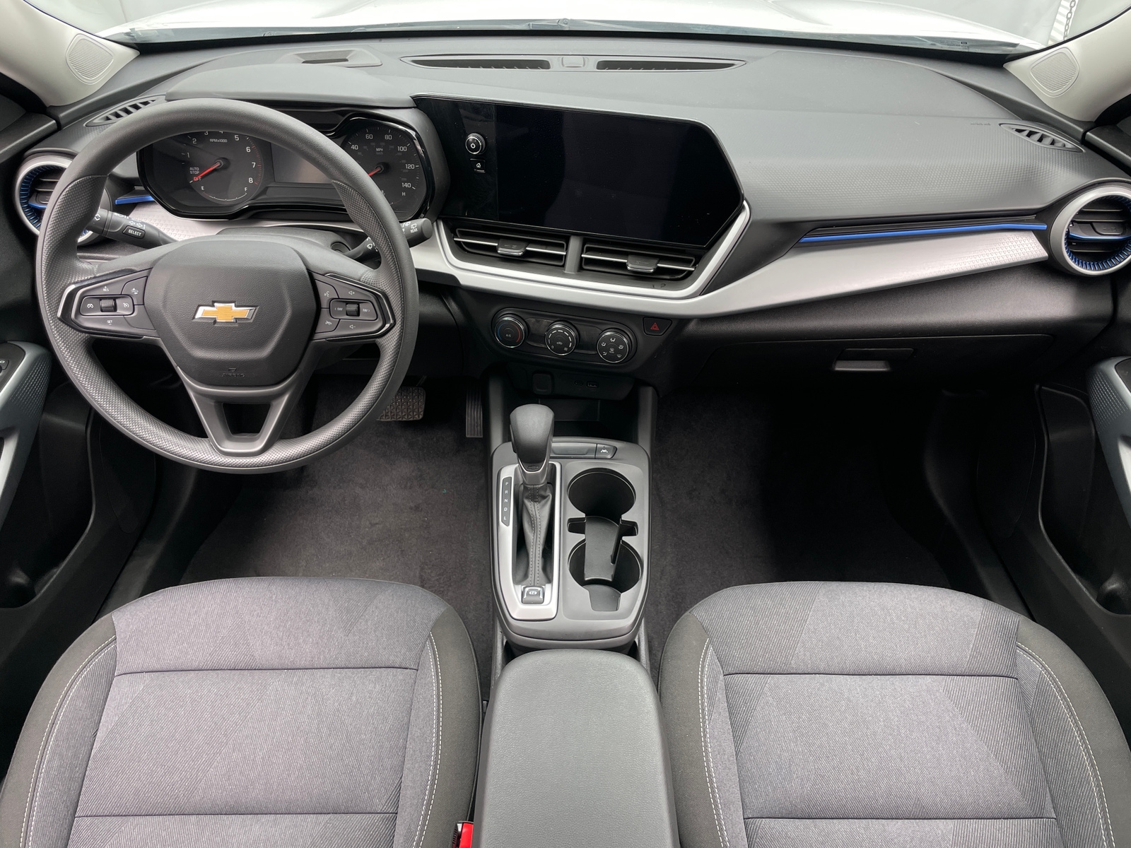 Thumbnail: 2025 Chevrolet Trax - 3
