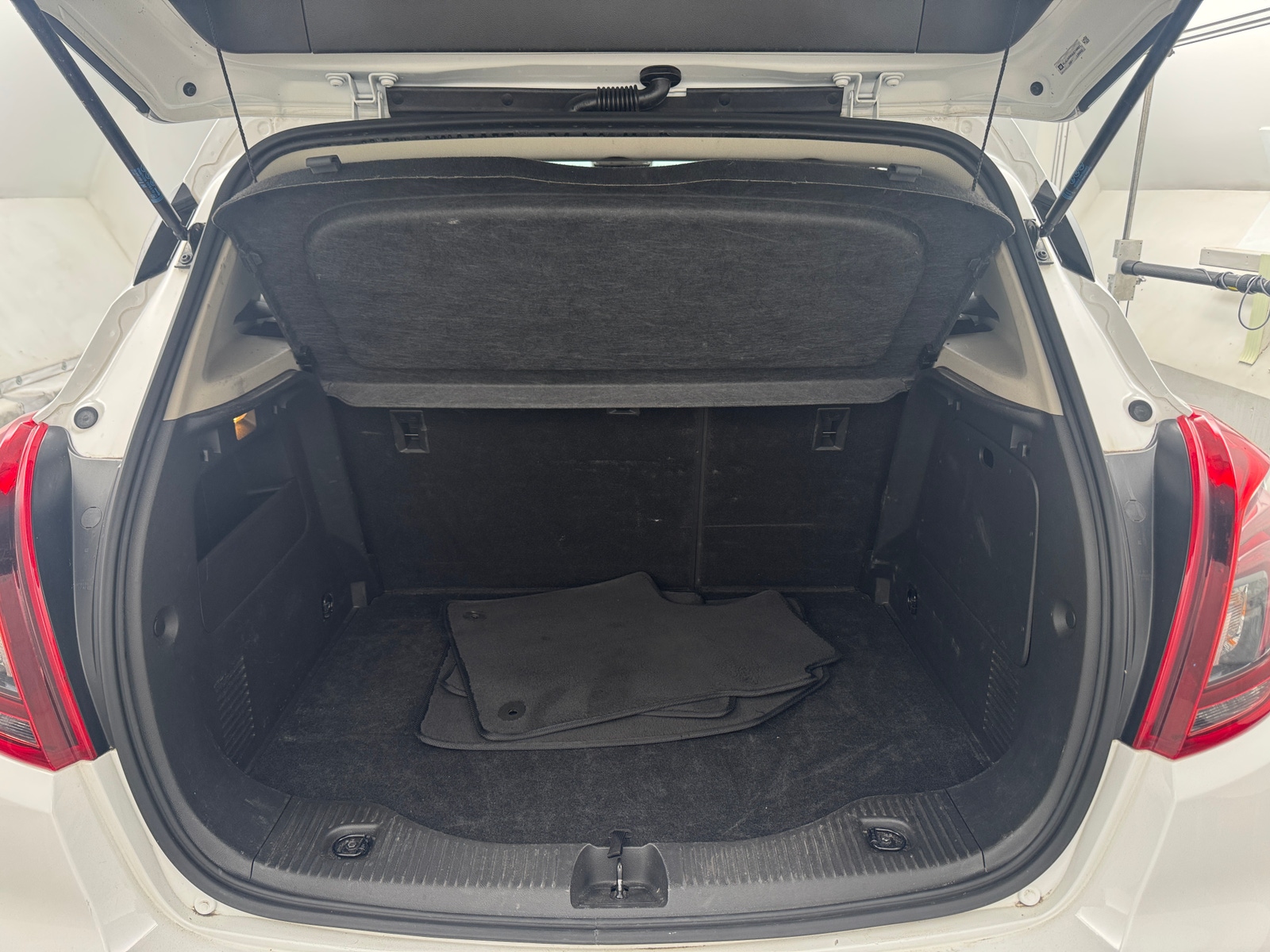 Thumbnail: 2019 Buick Encore - 7