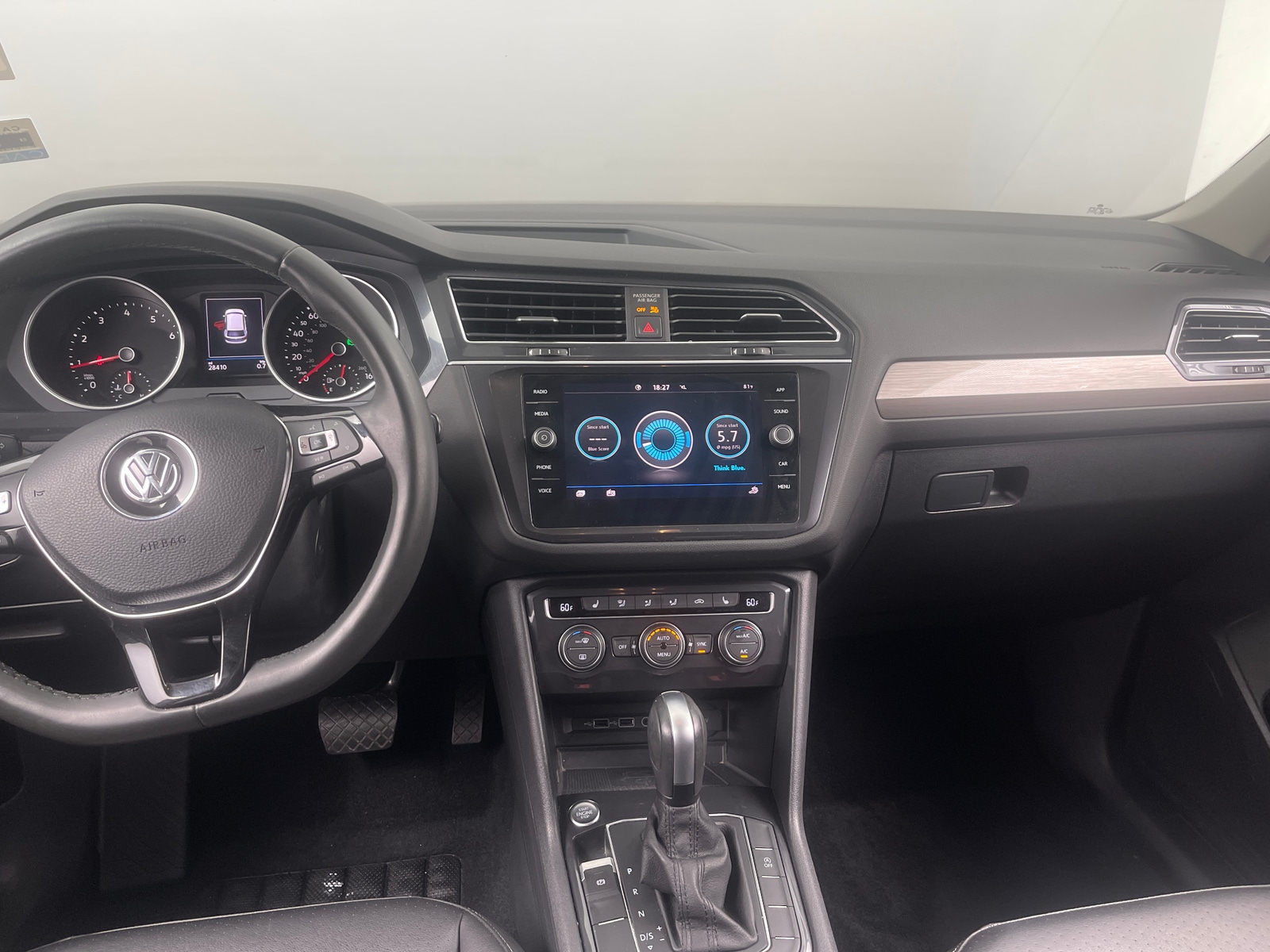 Thumbnail: 2020 Volkswagen Tiguan - 2