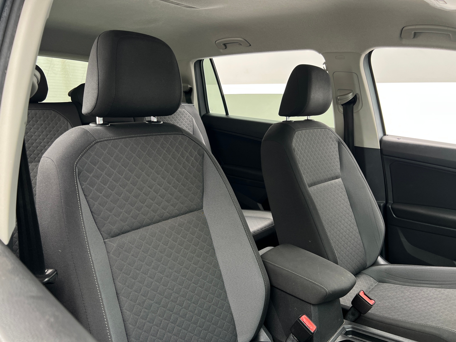 Thumbnail: 2019 Volkswagen Tiguan - 2