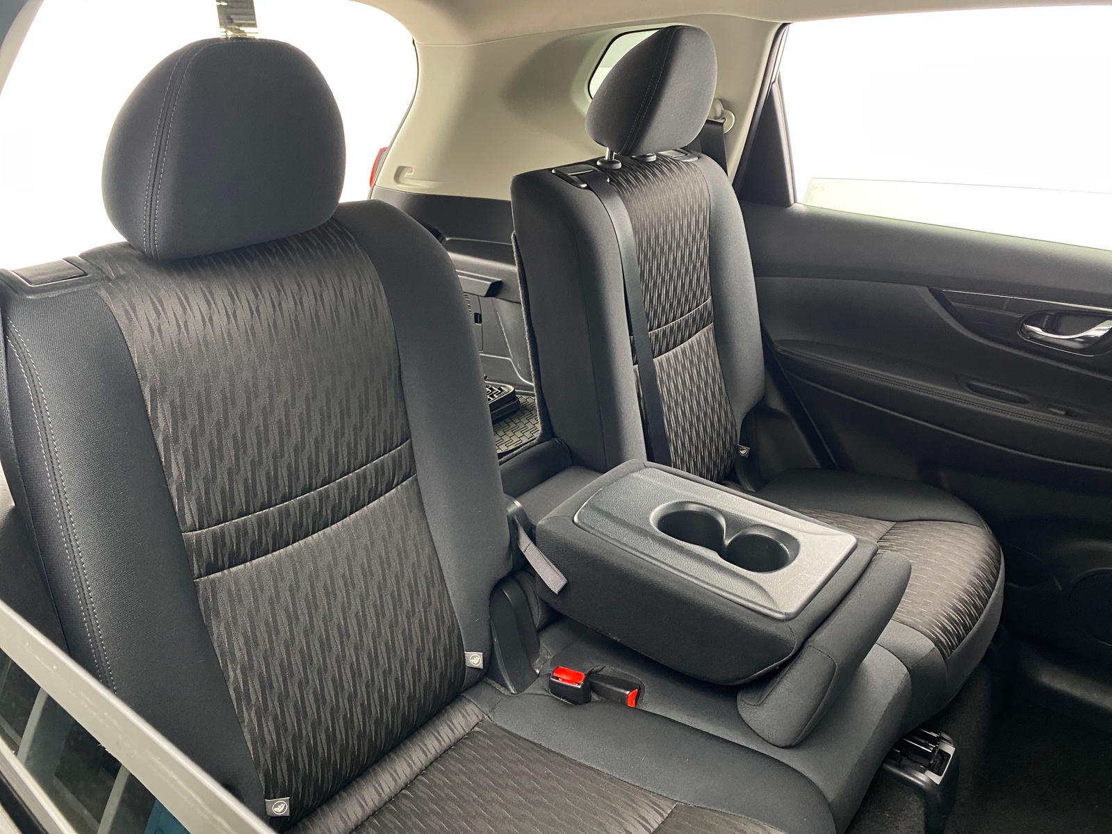 Thumbnail: 2017 Nissan Rogue - 6
