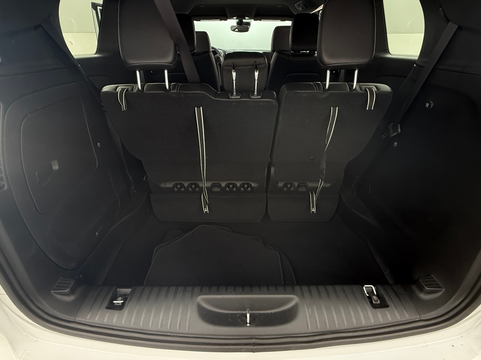Thumbnail: 2025 Chrysler Pacifica - 6