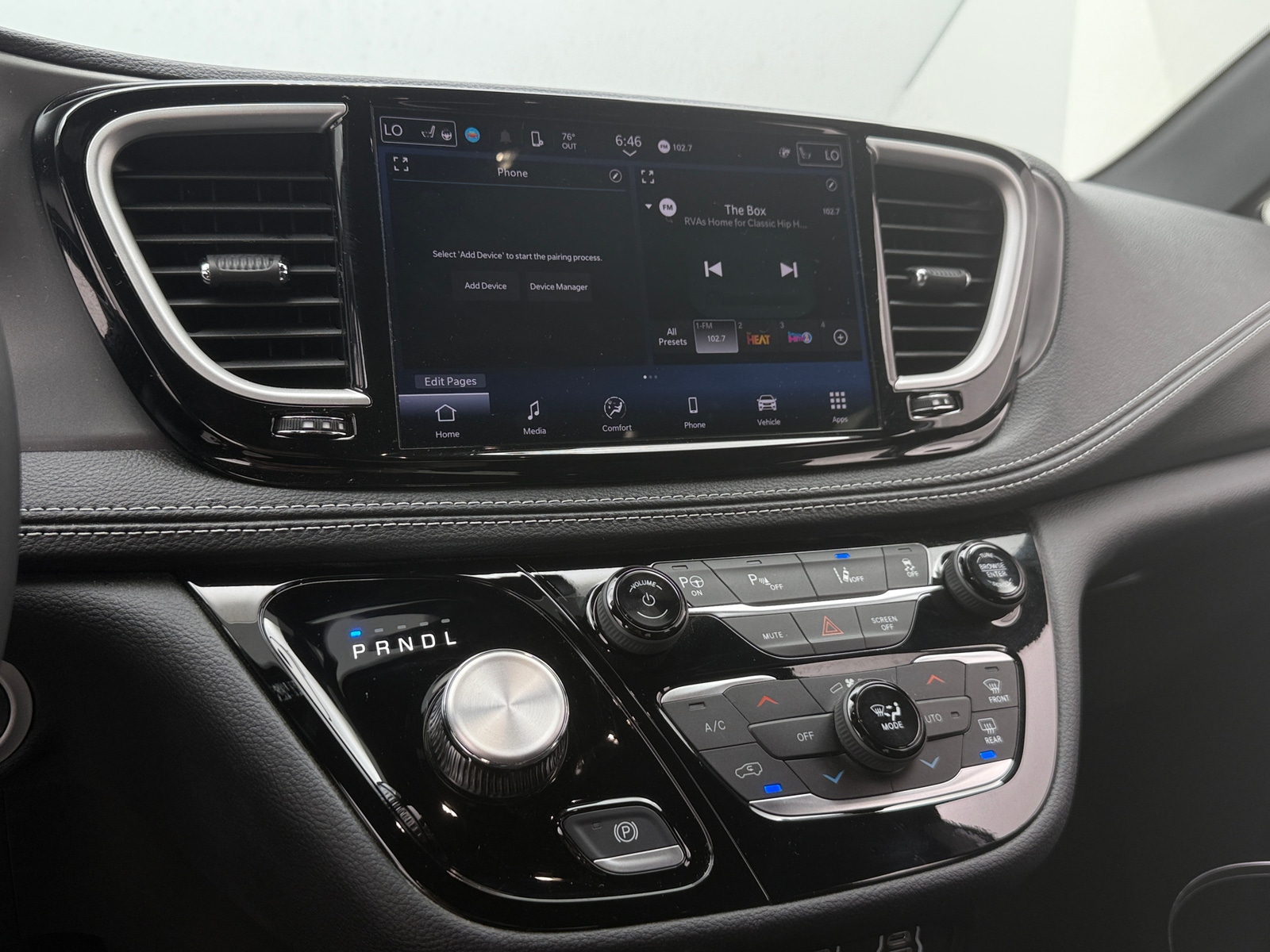Thumbnail: 2025 Chrysler Pacifica - 3