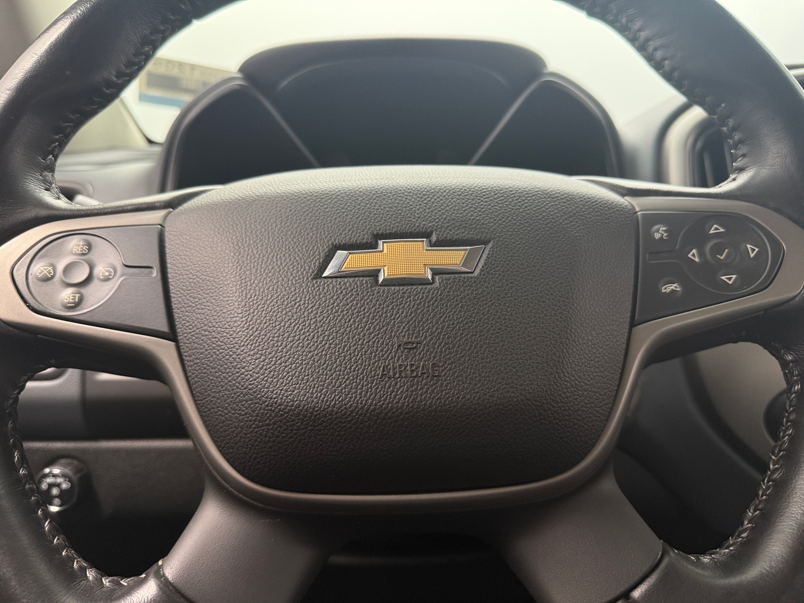 Thumbnail: 2017 Chevrolet Colorado - 4