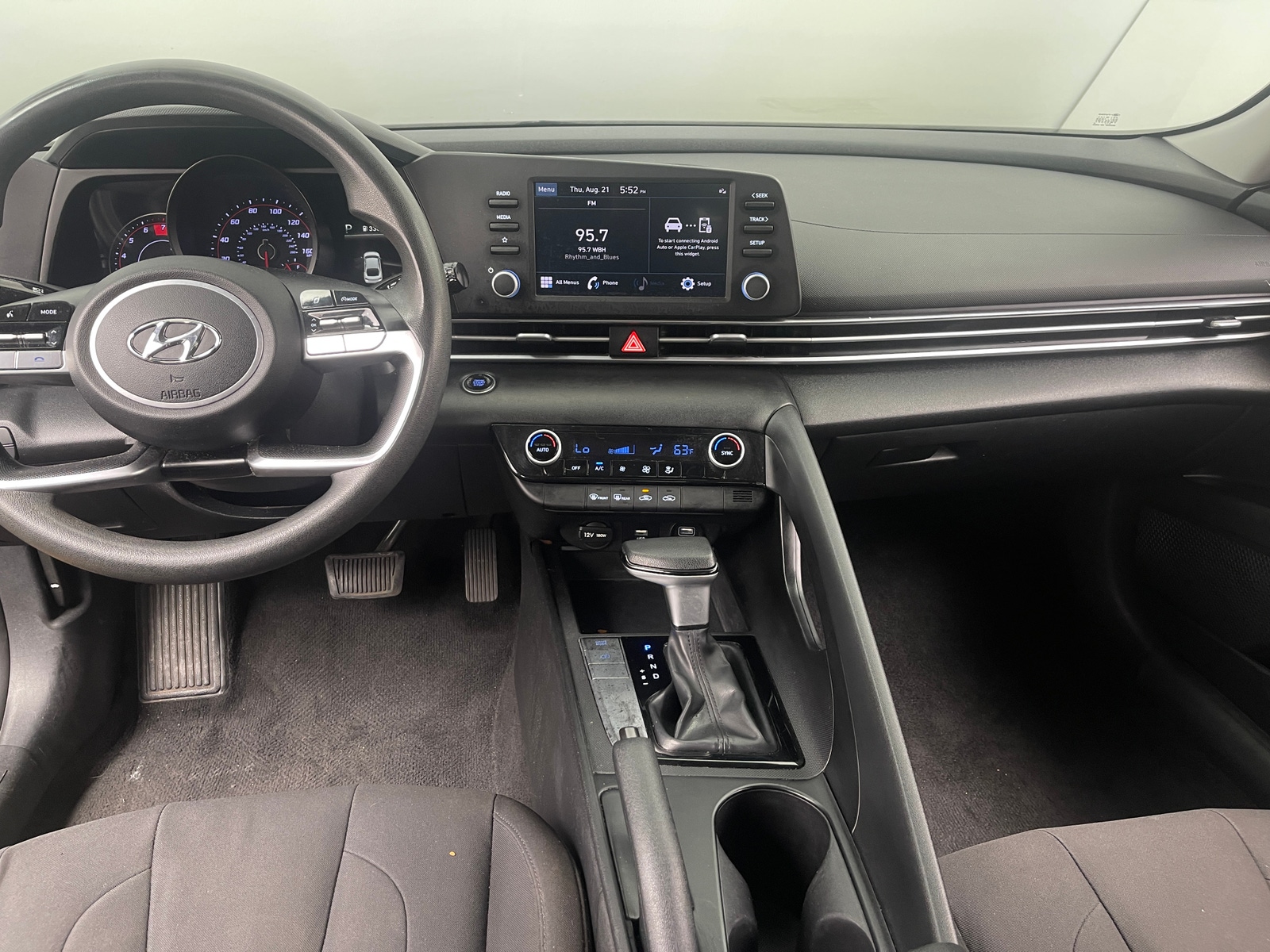 Thumbnail: 2023 Hyundai Elantra - 3