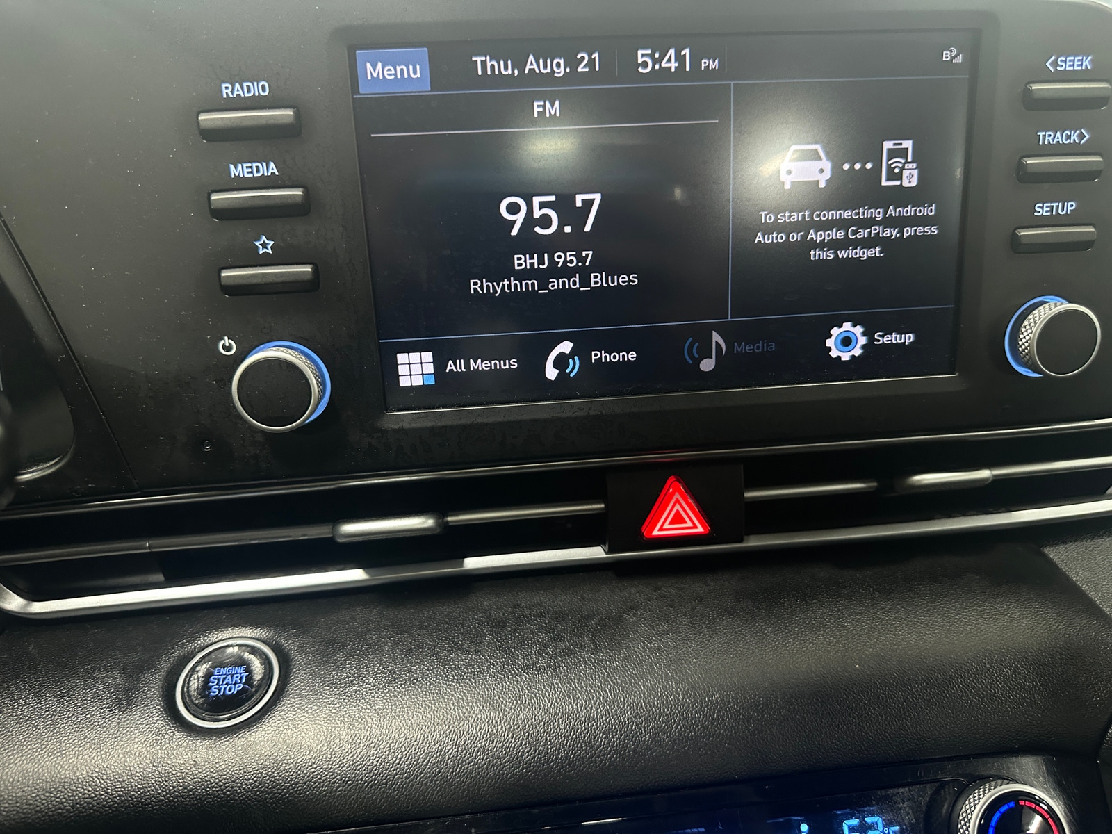 Thumbnail: 2023 Hyundai Elantra - 4