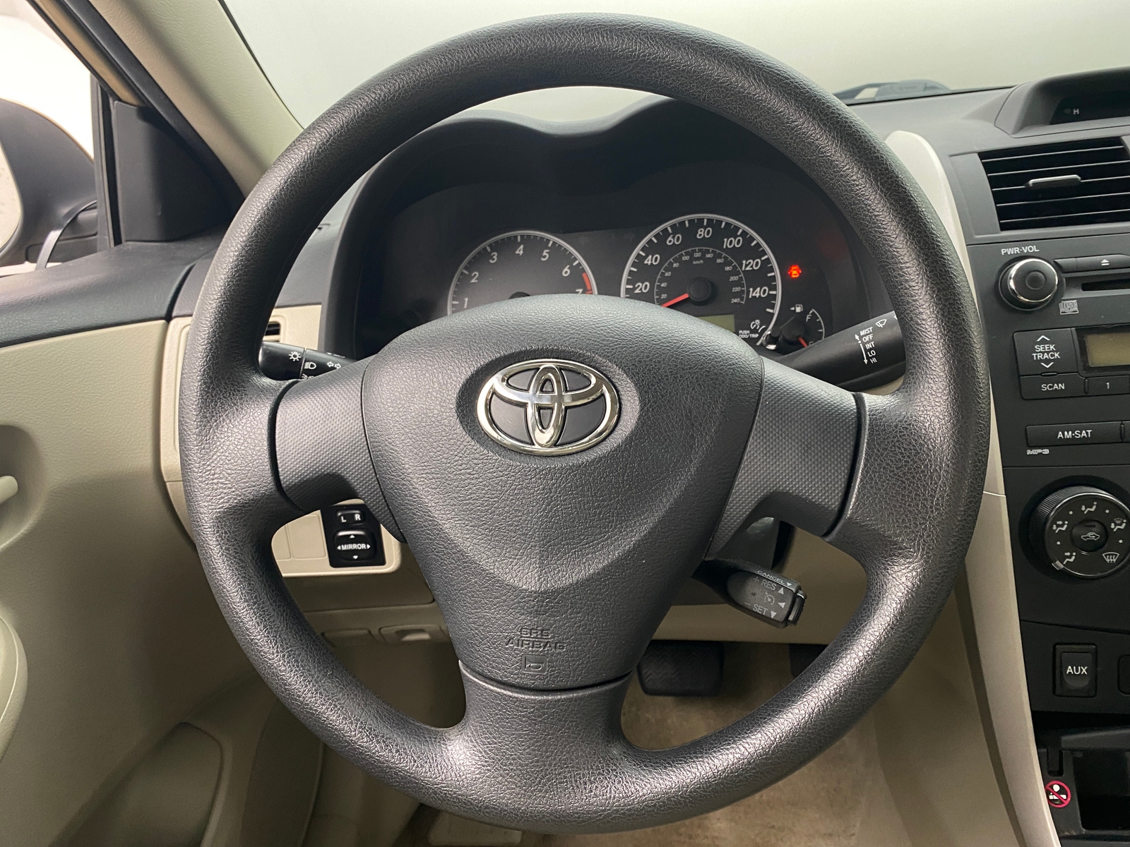 Thumbnail: 2013 Toyota Corolla - 5