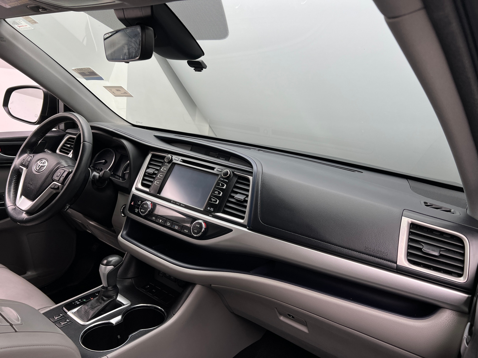 Thumbnail: 2017 Toyota Highlander - 2