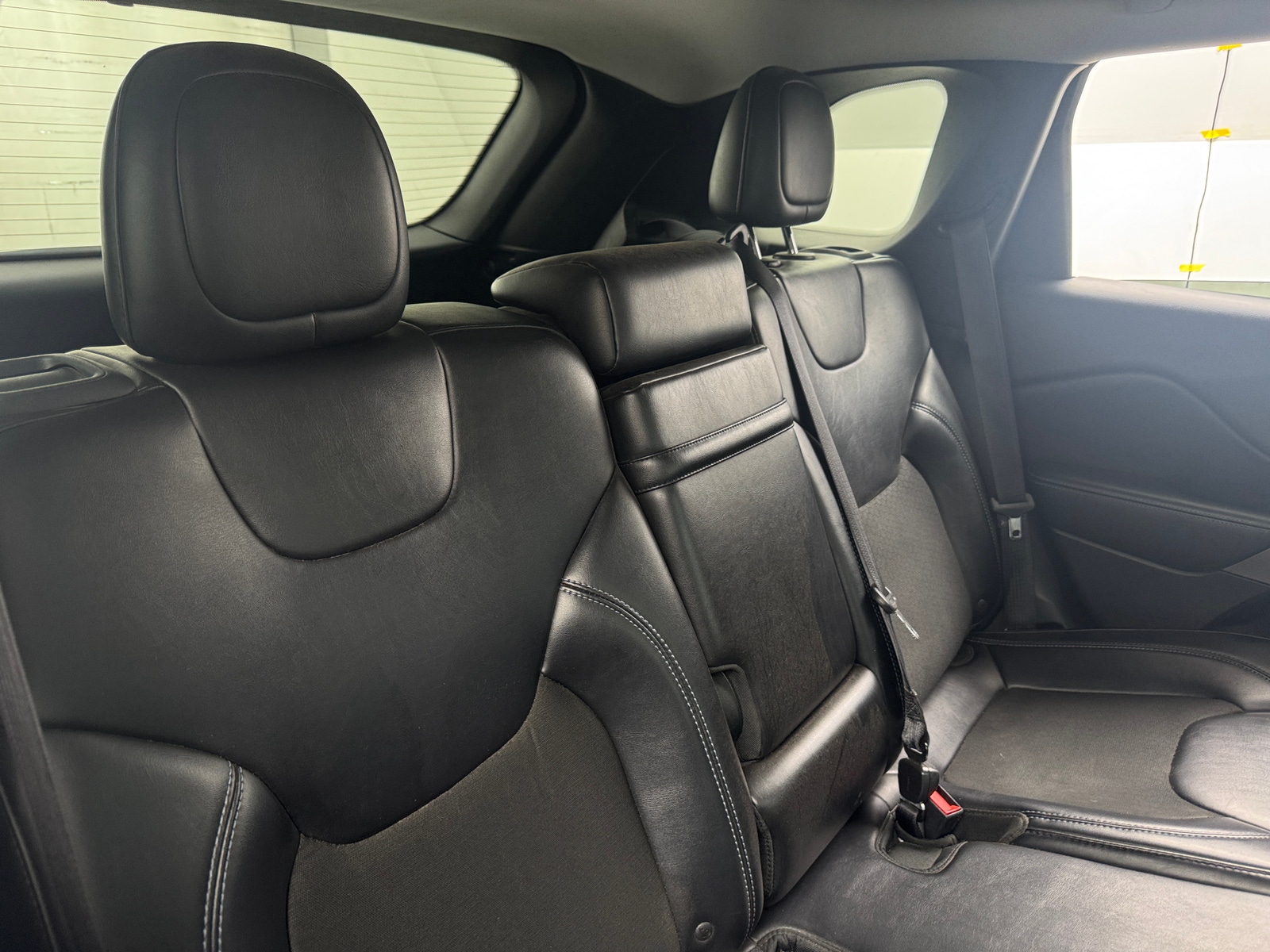 Thumbnail: 2019 Jeep Cherokee - 6