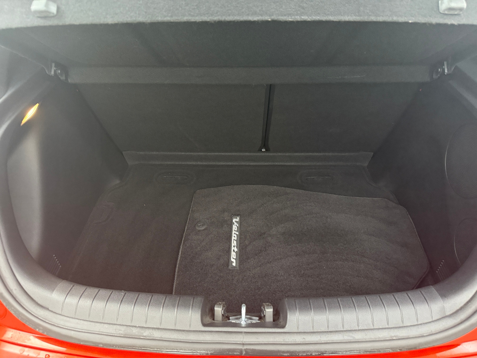 Thumbnail: 2019 Hyundai Veloster - 6