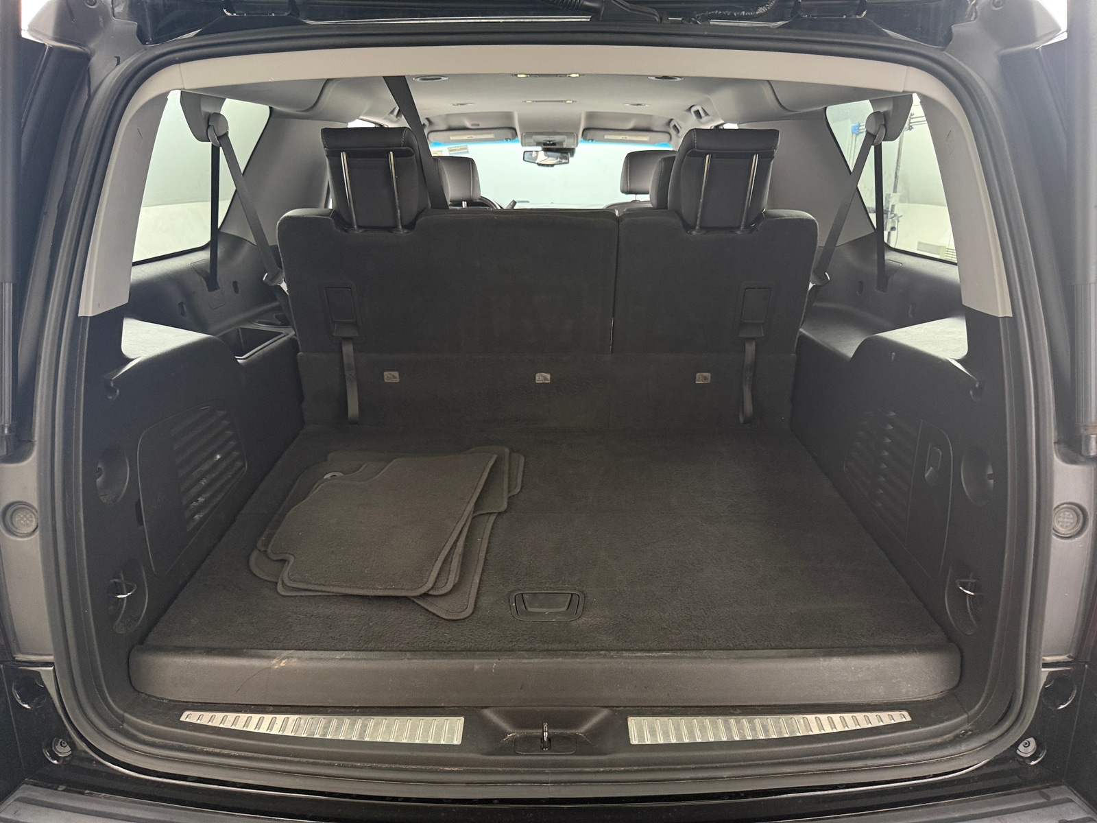 Thumbnail: 2019 Chevrolet Suburban - 6