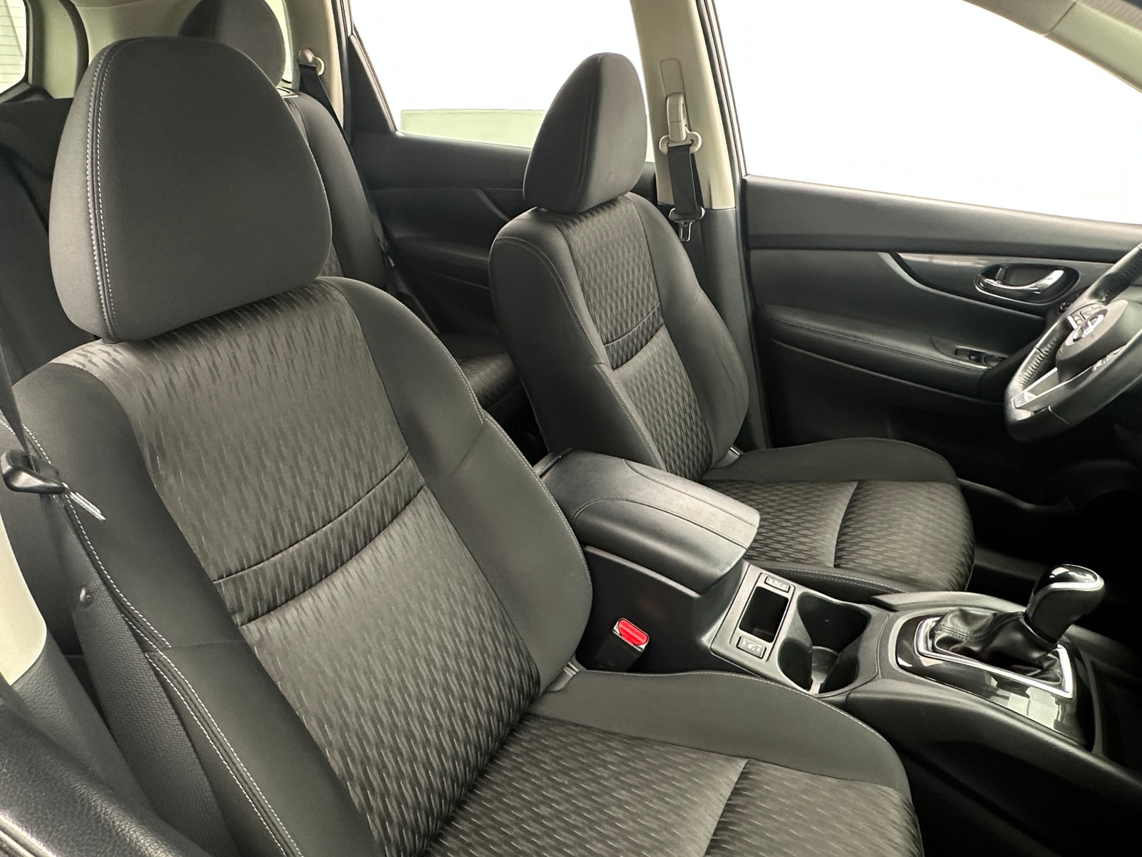 Thumbnail: 2017 Nissan Rogue - 2