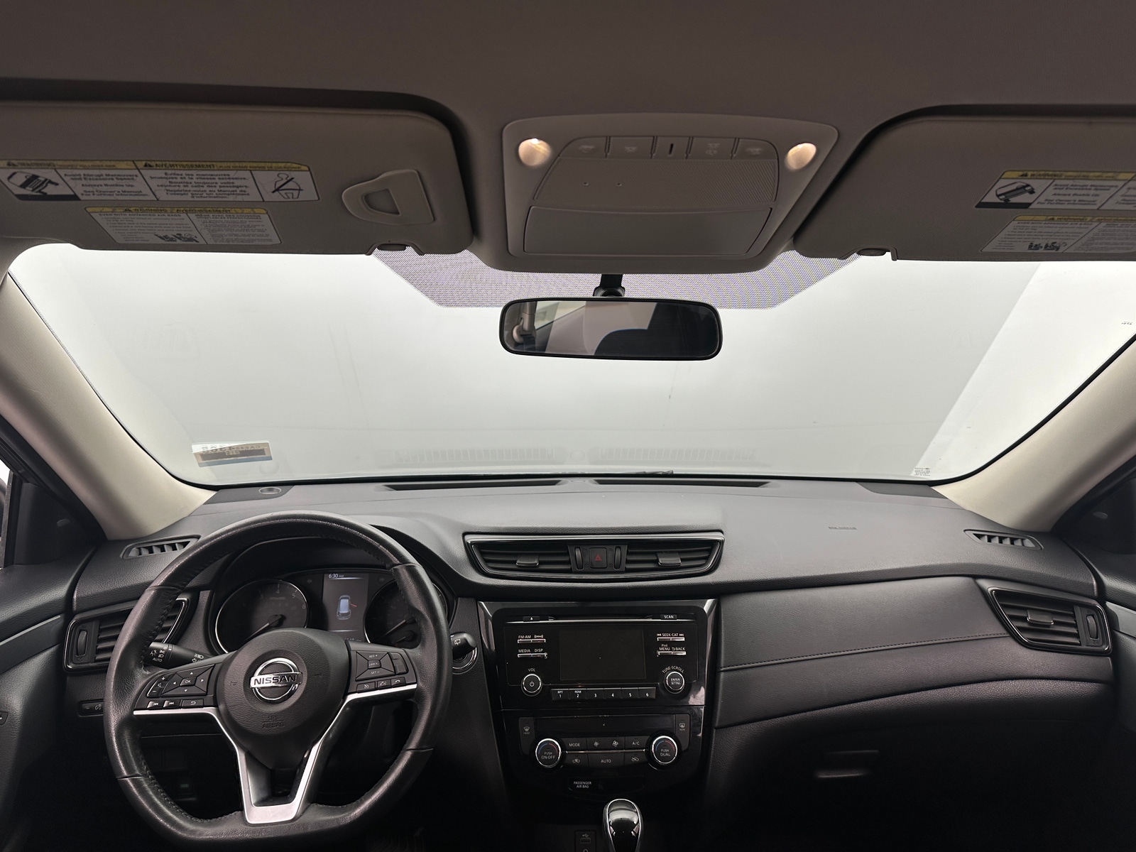 Thumbnail: 2017 Nissan Rogue - 3