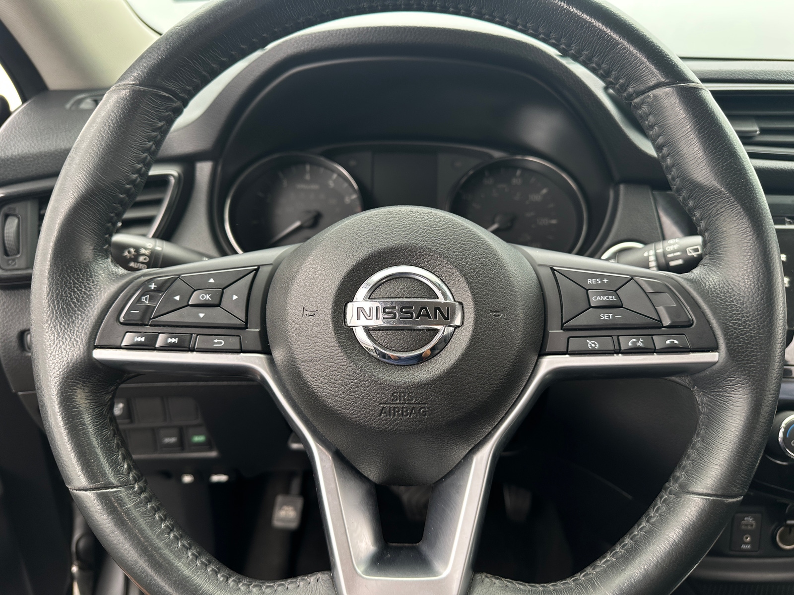 Thumbnail: 2017 Nissan Rogue - 5