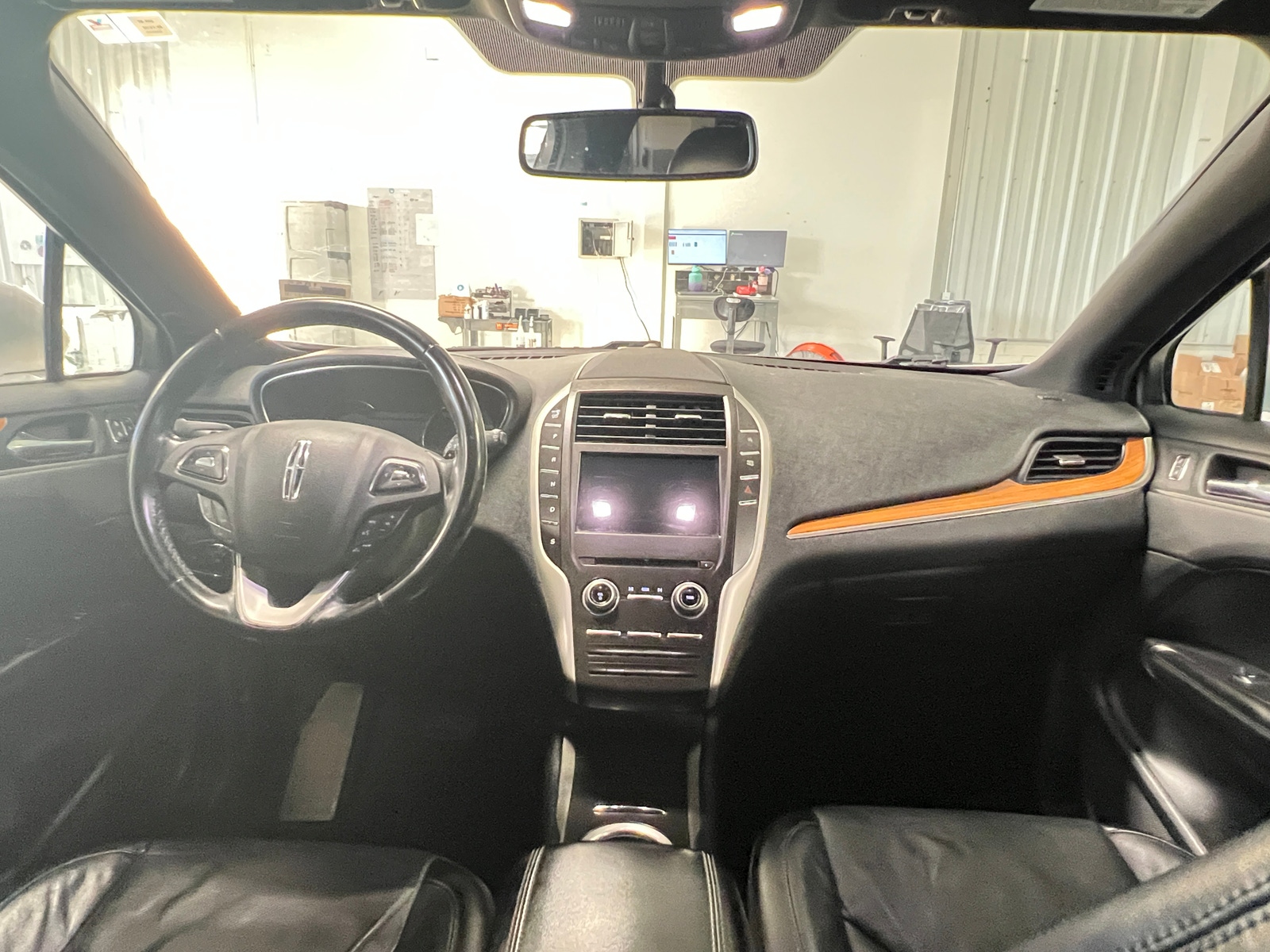 Thumbnail: 2017 Lincoln MKC - 2