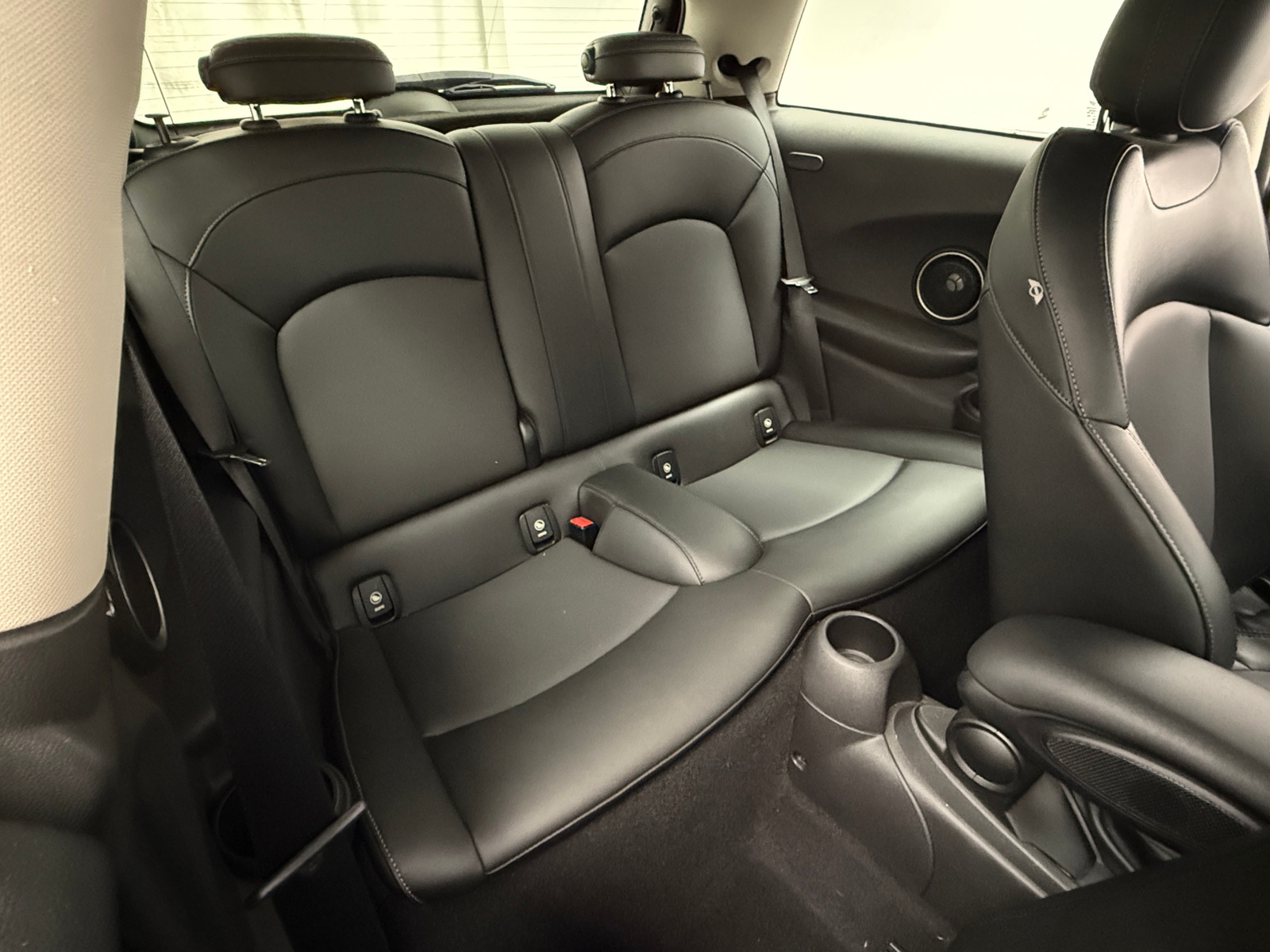 Thumbnail: 2015 MINI Cooper Hardtop - 5