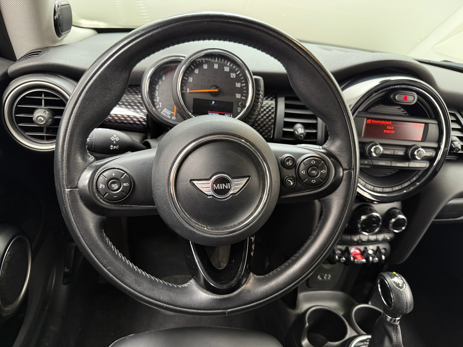 Thumbnail: 2015 MINI Cooper Hardtop - 4