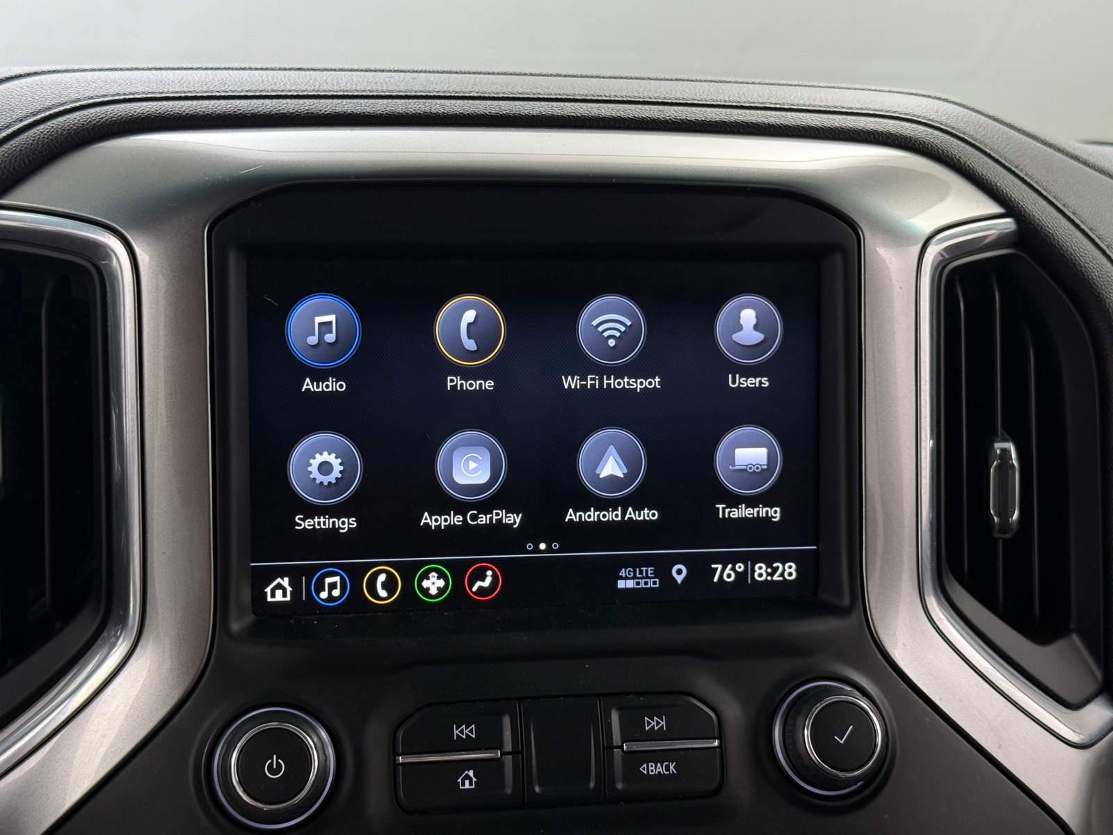 Thumbnail: 2019 Chevrolet Silverado 1500 - 3