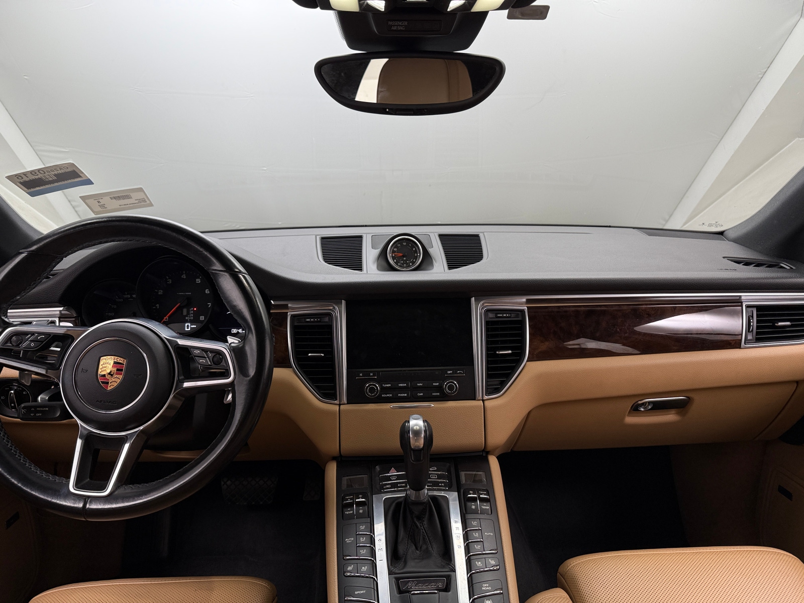 Thumbnail: 2017 Porsche Macan - 2