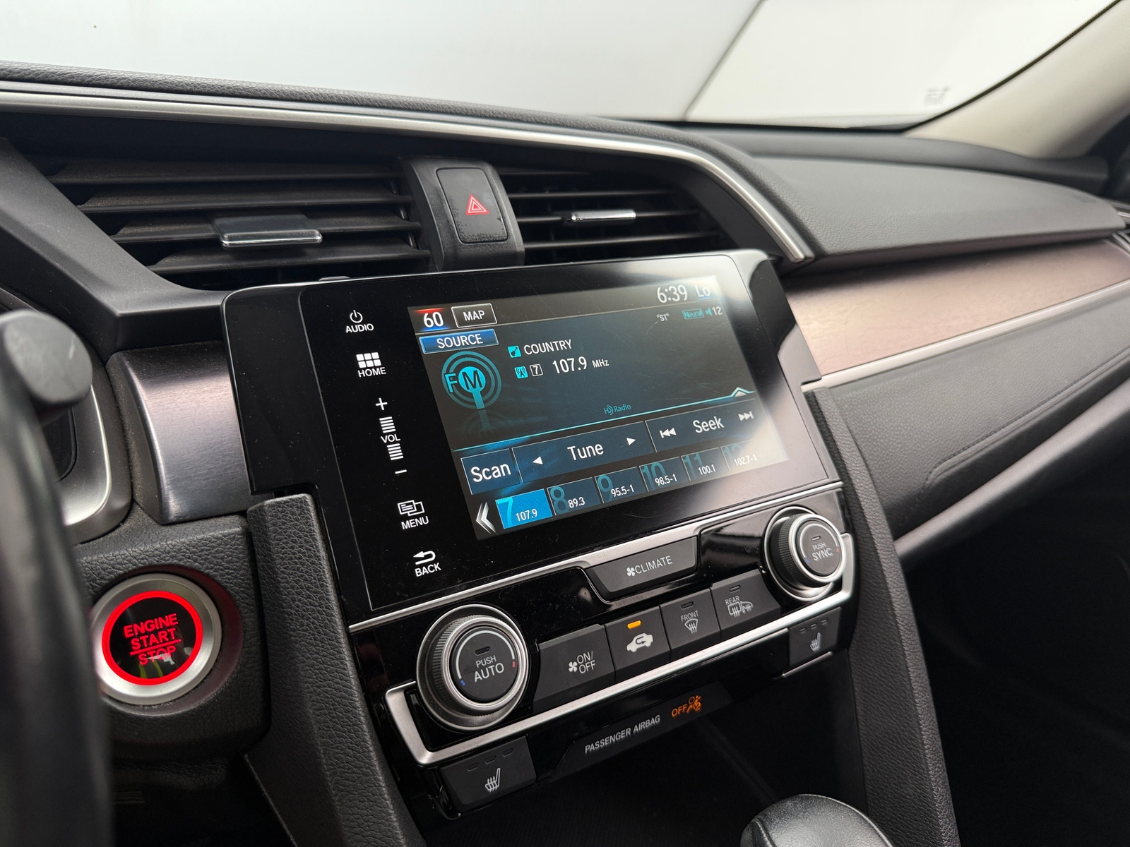 Thumbnail: 2016 Honda Civic - 3