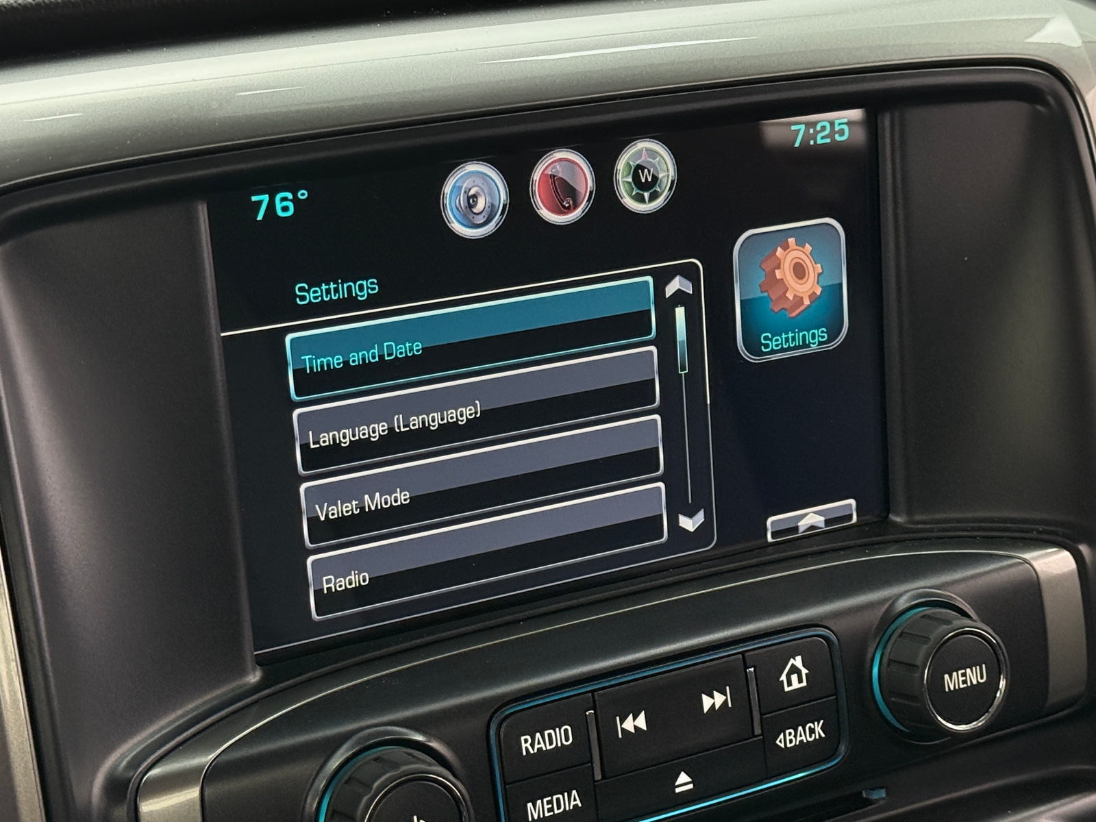 Thumbnail: 2015 Chevrolet Silverado 1500 - 4