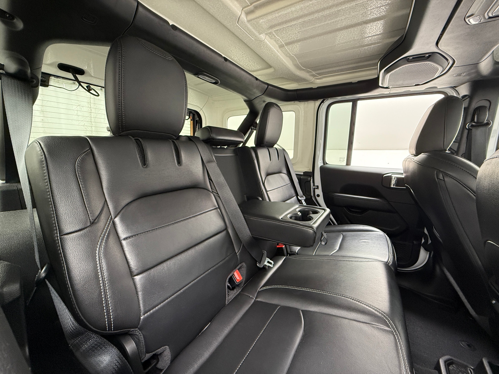 Thumbnail: 2021 Jeep Wrangler - 5