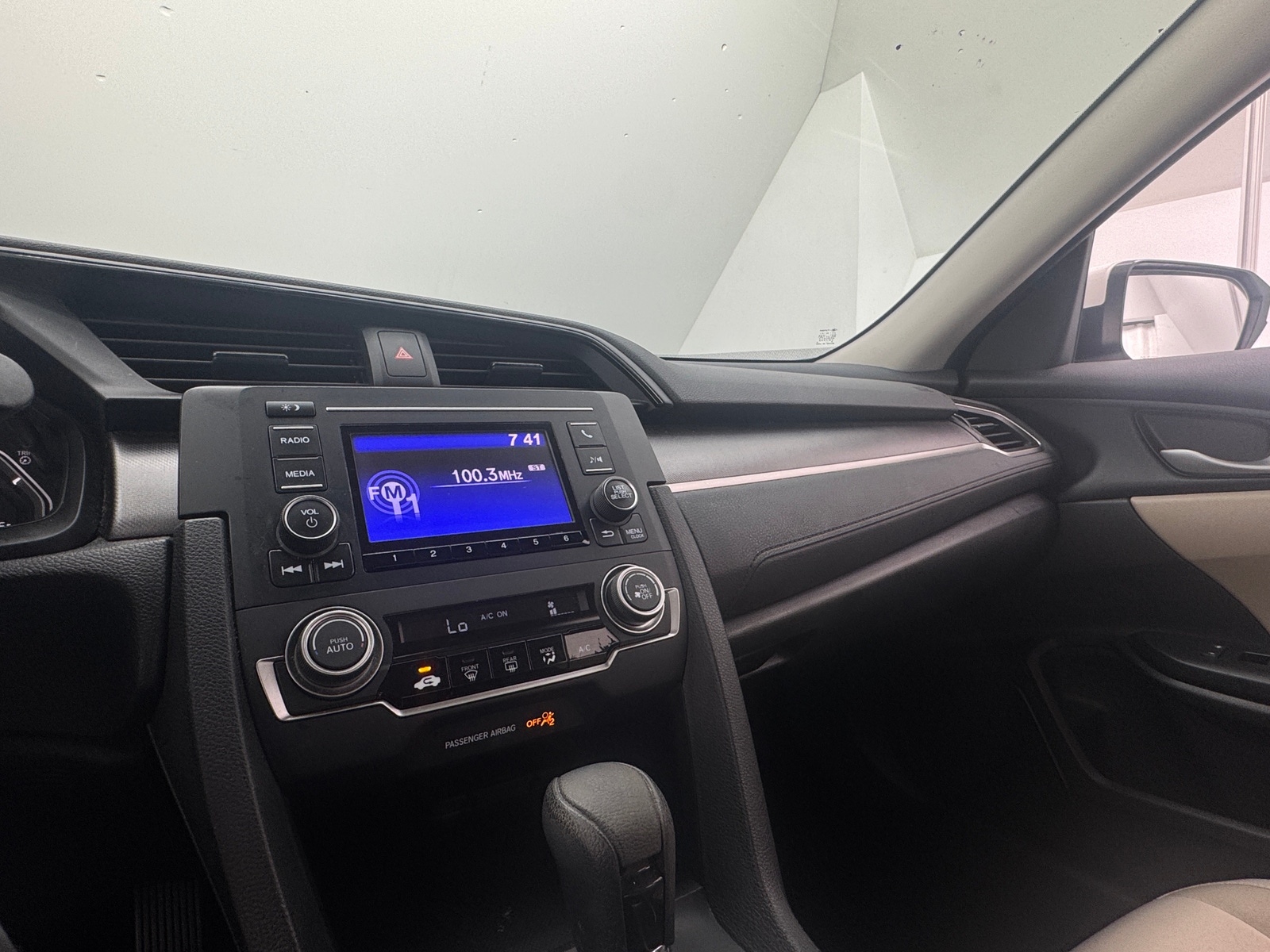 Thumbnail: 2016 Honda Civic - 4