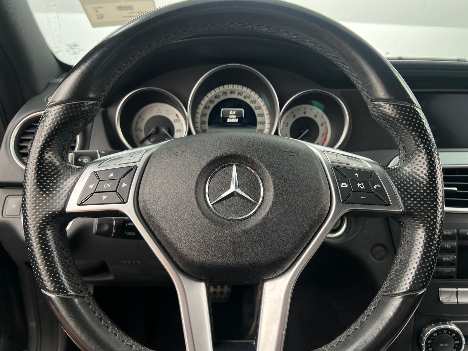 Thumbnail: 2015 Mercedes-Benz C-Class - 3