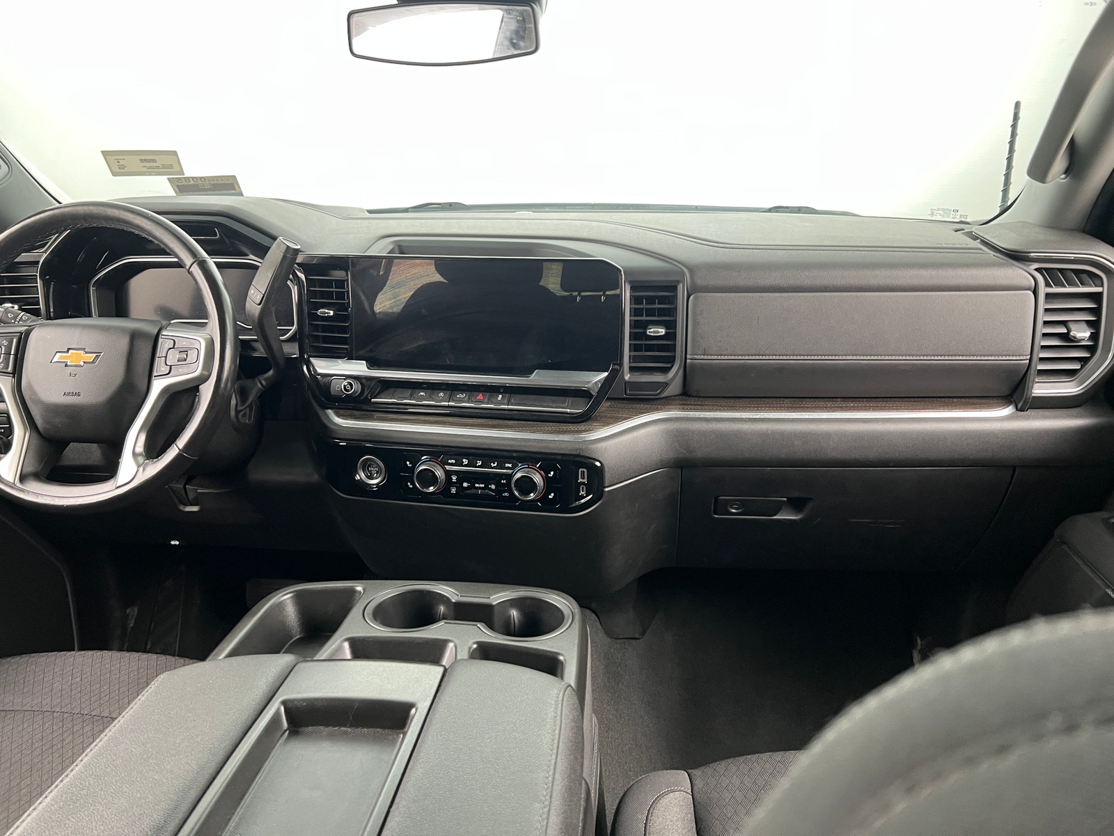 Thumbnail: 2022 Chevrolet Silverado 1500 - 3