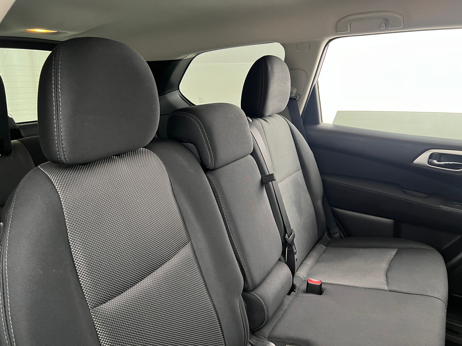 Thumbnail: 2017 Nissan Pathfinder - 6