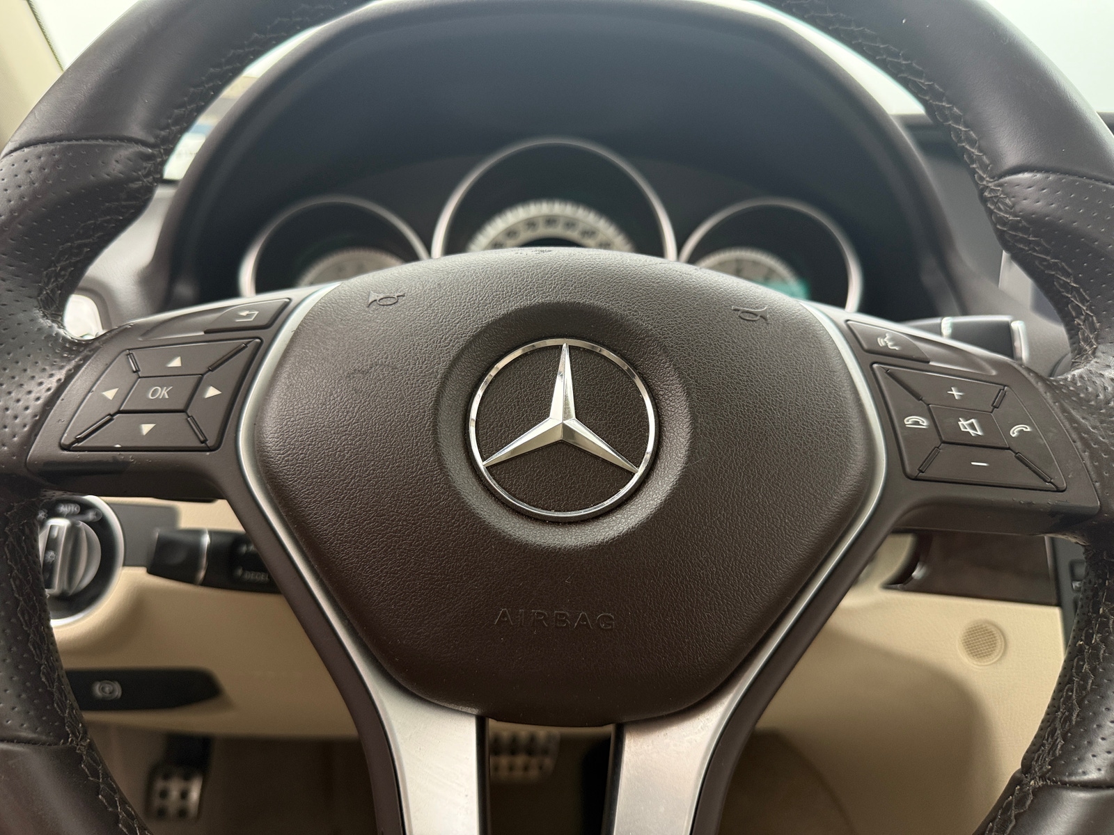Thumbnail: 2014 Mercedes-Benz E-Class - 4