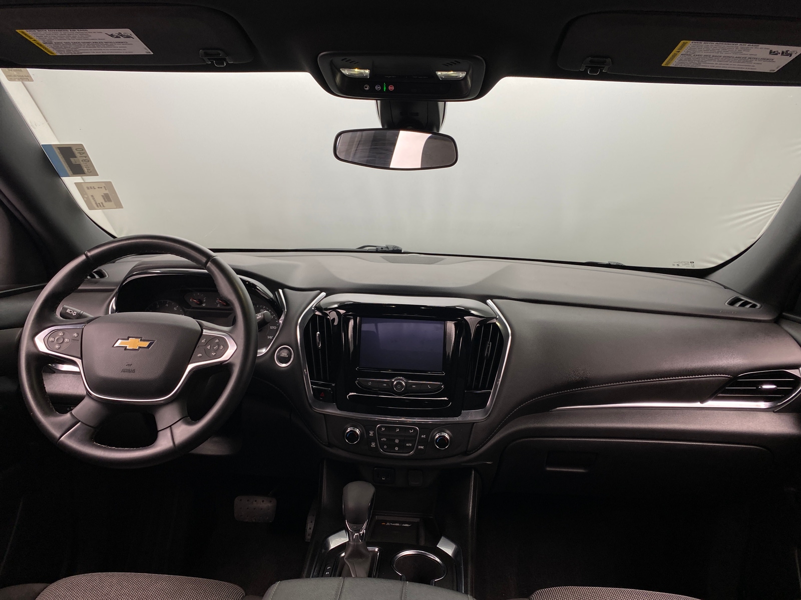 Thumbnail: 2023 Chevrolet Traverse - 3