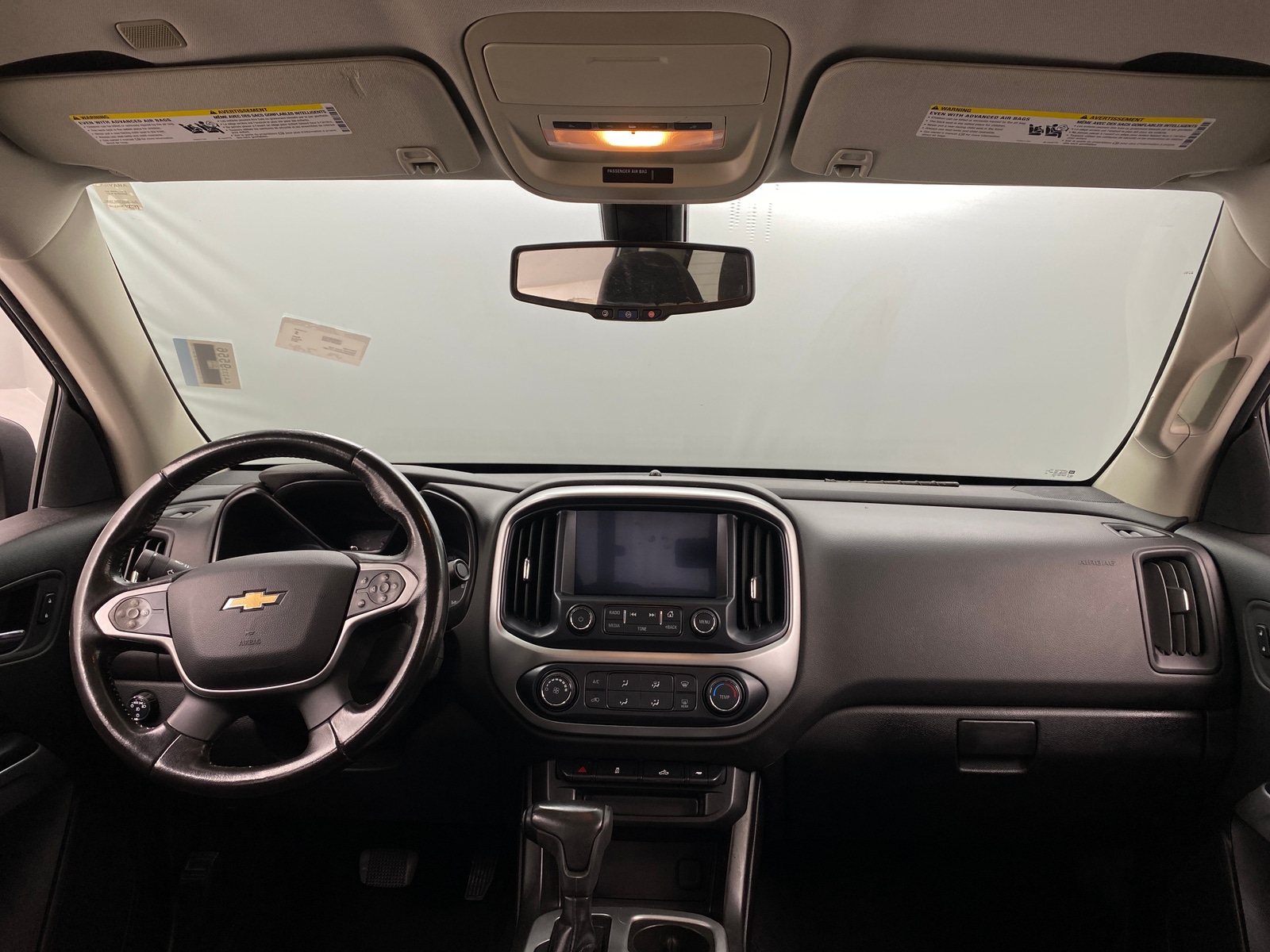 Thumbnail: 2017 Chevrolet Colorado - 3