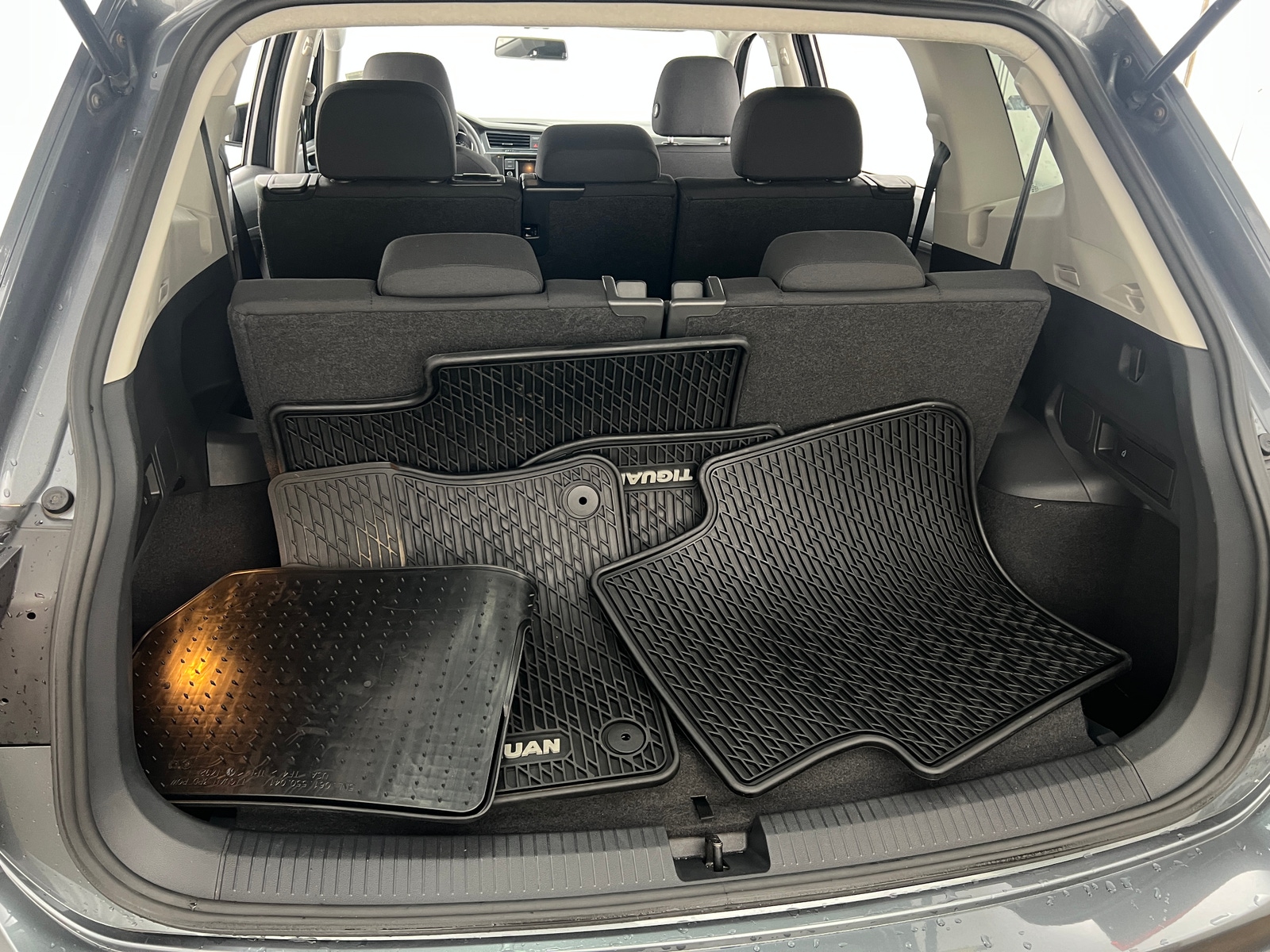 Thumbnail: 2019 Volkswagen Tiguan - 7