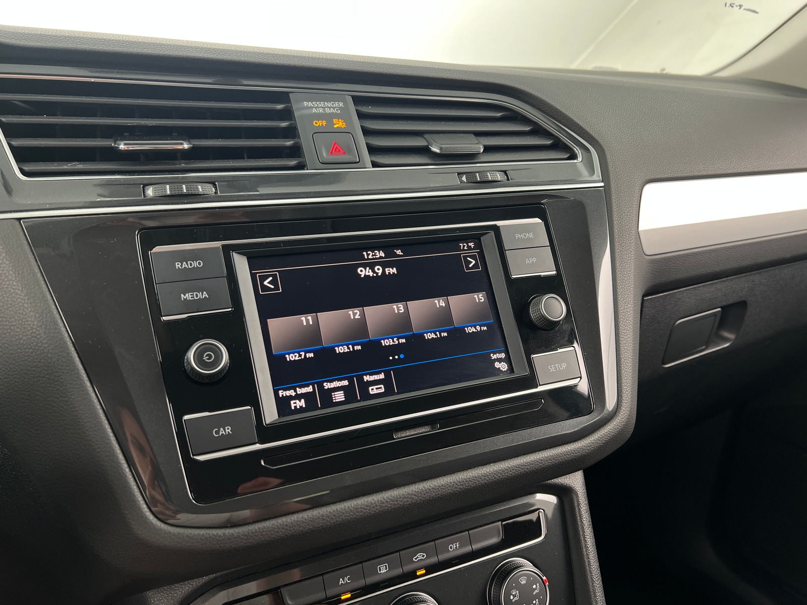 Thumbnail: 2019 Volkswagen Tiguan - 4