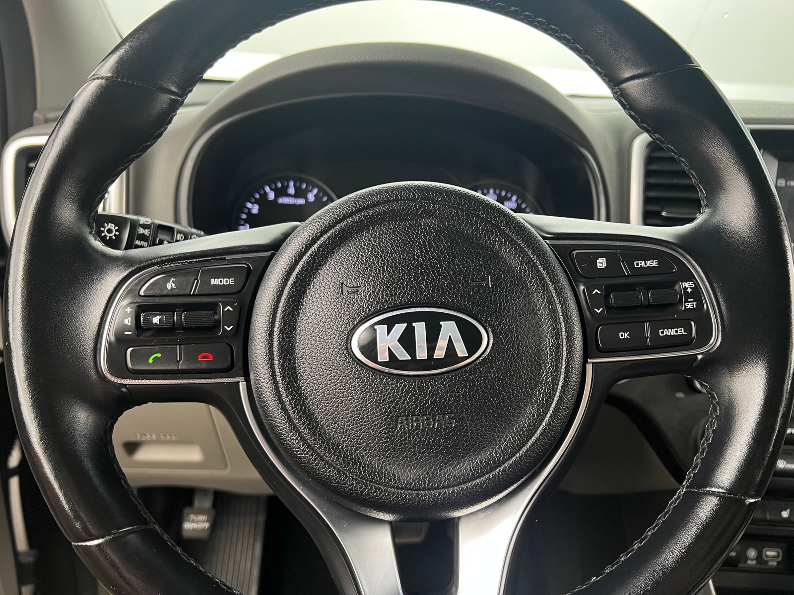 Thumbnail: 2017 Kia Sportage - 4