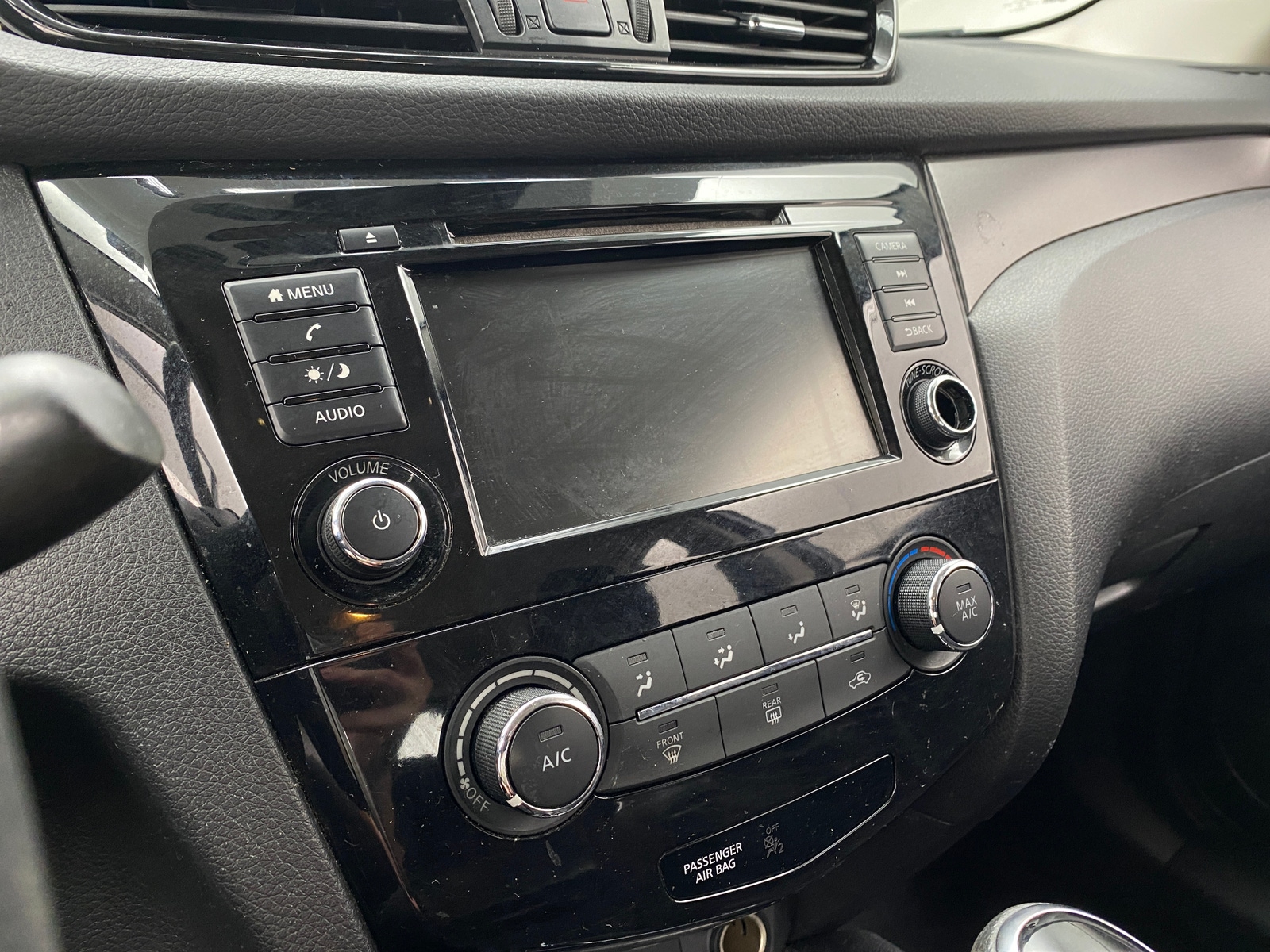 Thumbnail: 2020 Nissan Rogue Sport - 4