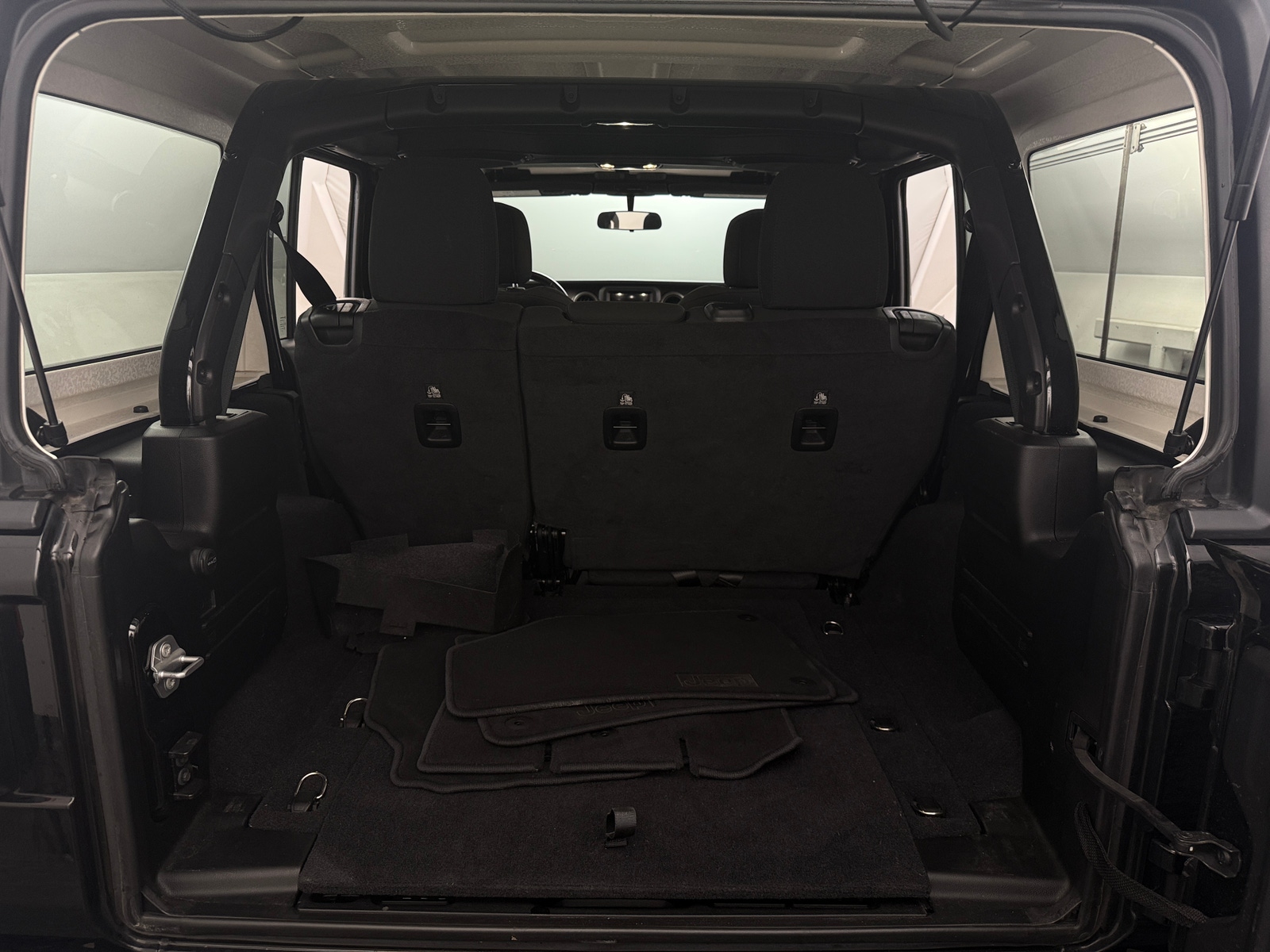 Thumbnail: 2021 Jeep Wrangler - 7