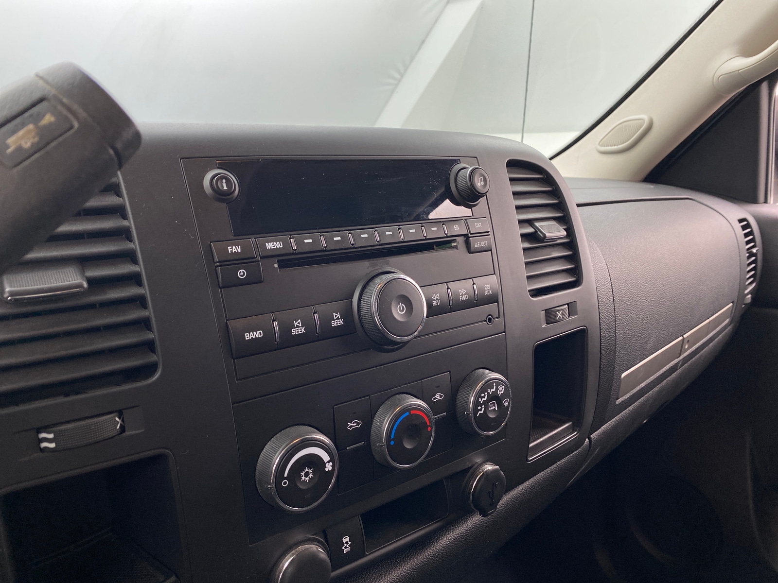 Thumbnail: 2012 Chevrolet Silverado 1500 - 4