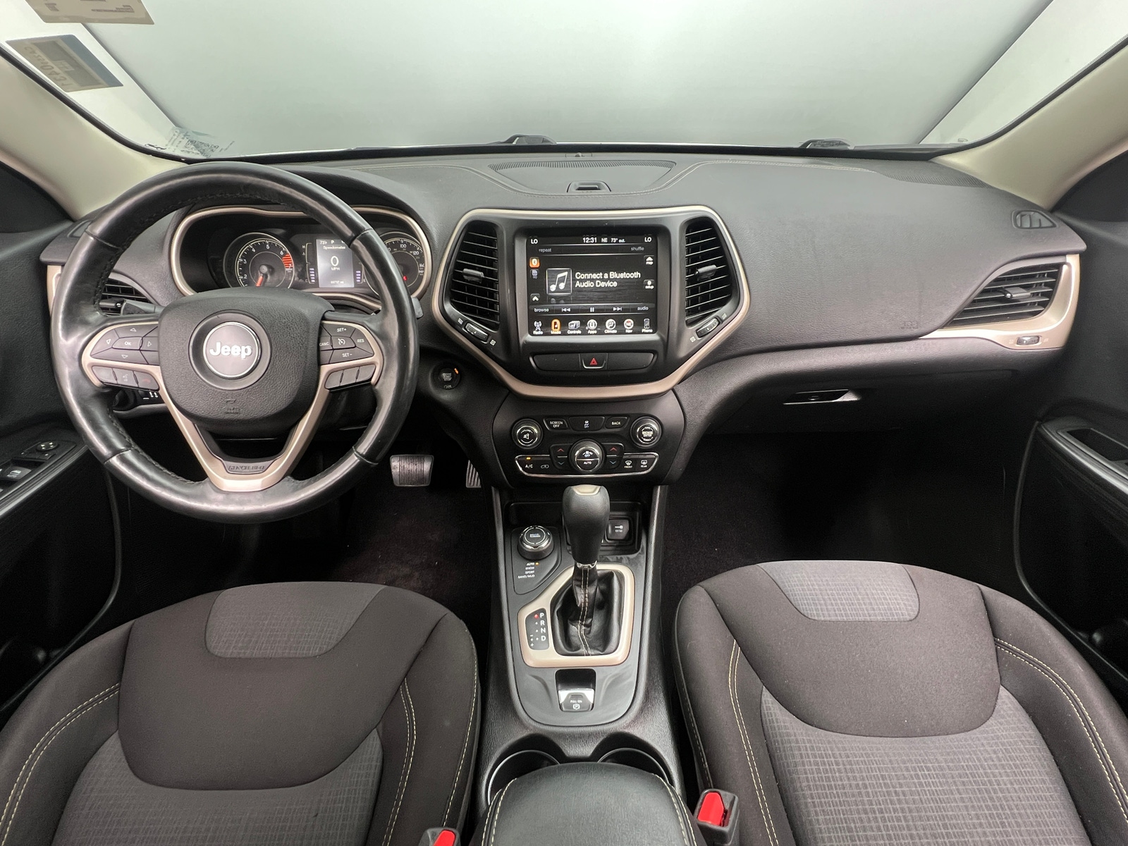 Thumbnail: 2017 Jeep Cherokee - 3