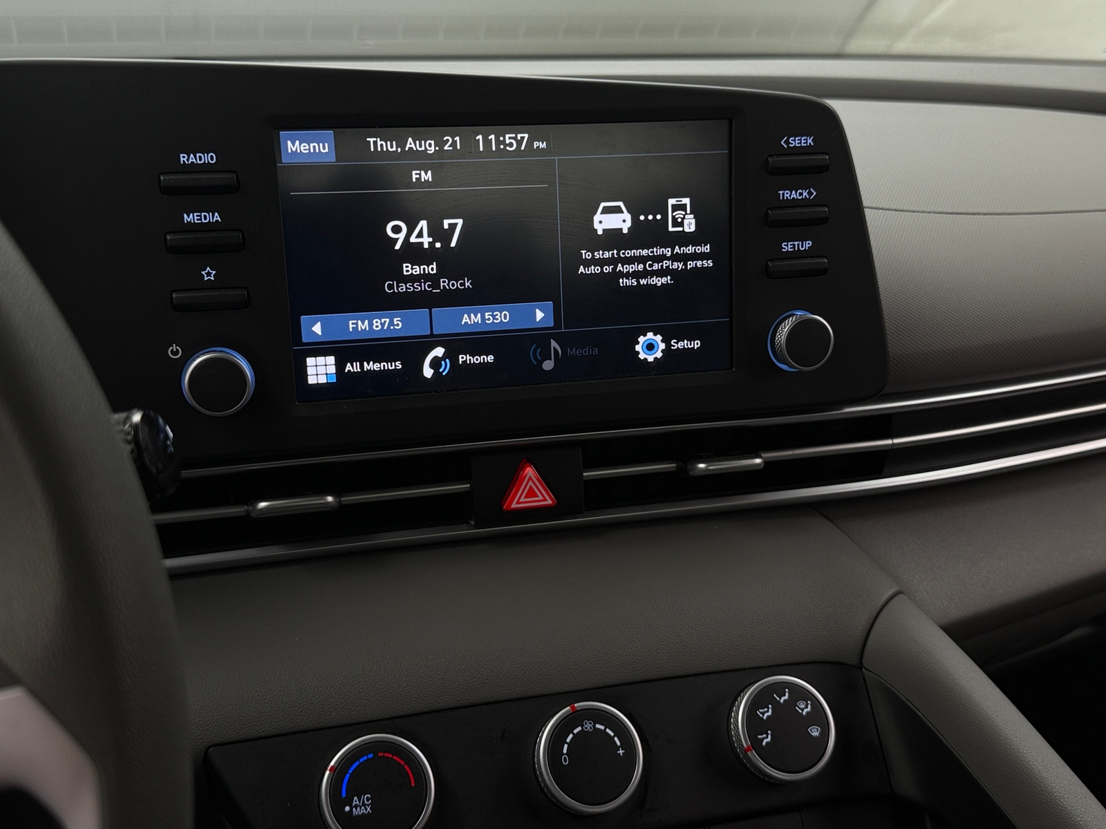 Thumbnail: 2023 Hyundai Elantra - 4