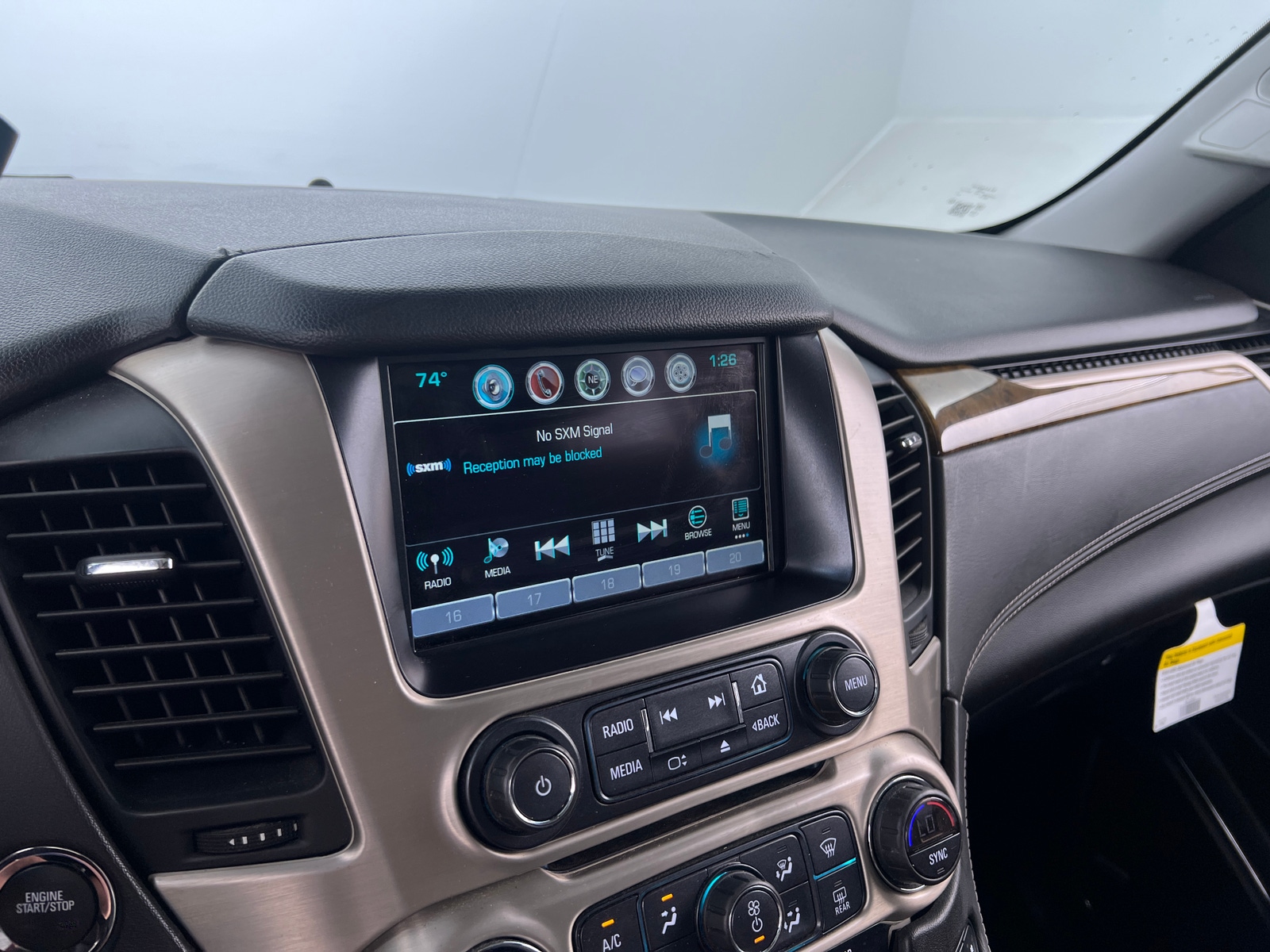 Thumbnail: 2017 GMC Yukon XL - 3