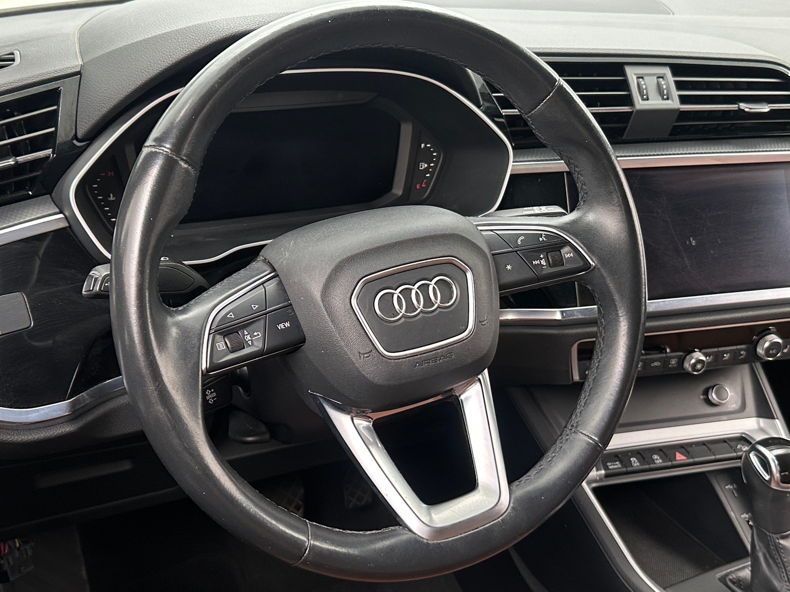 Thumbnail: 2021 Audi Q3 - 4
