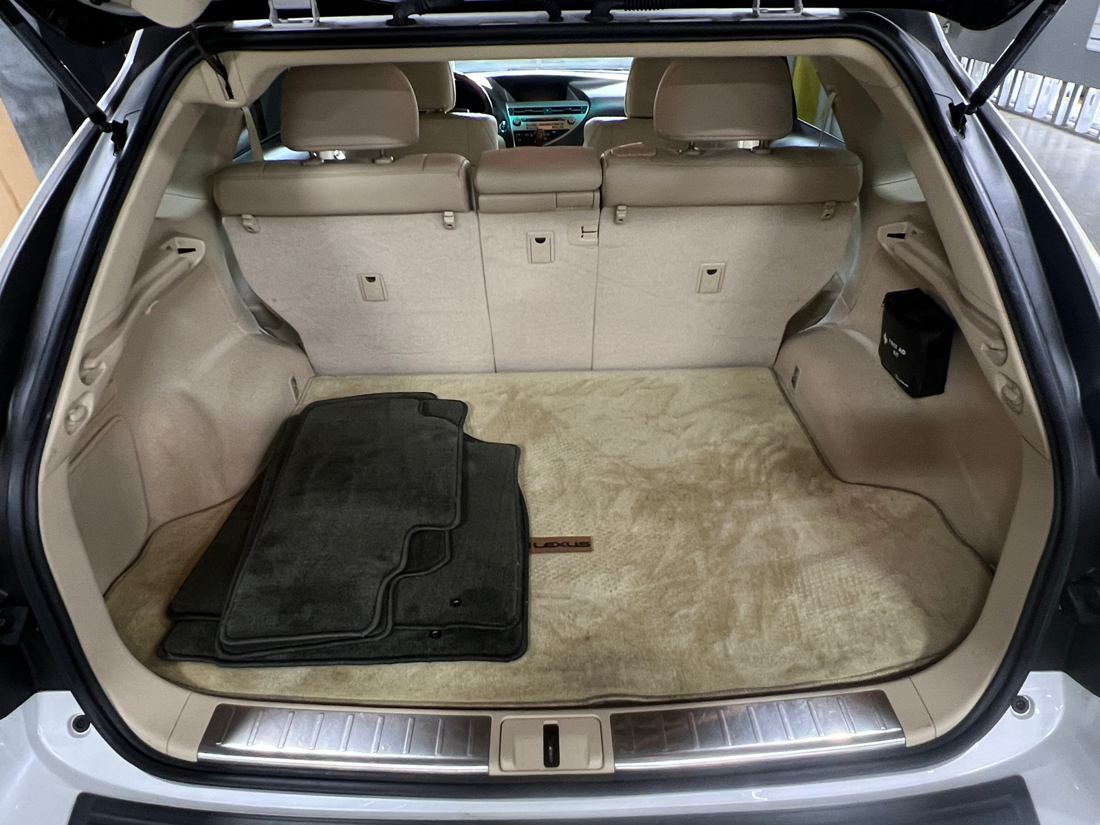 Thumbnail: 2011 Lexus RX - 7